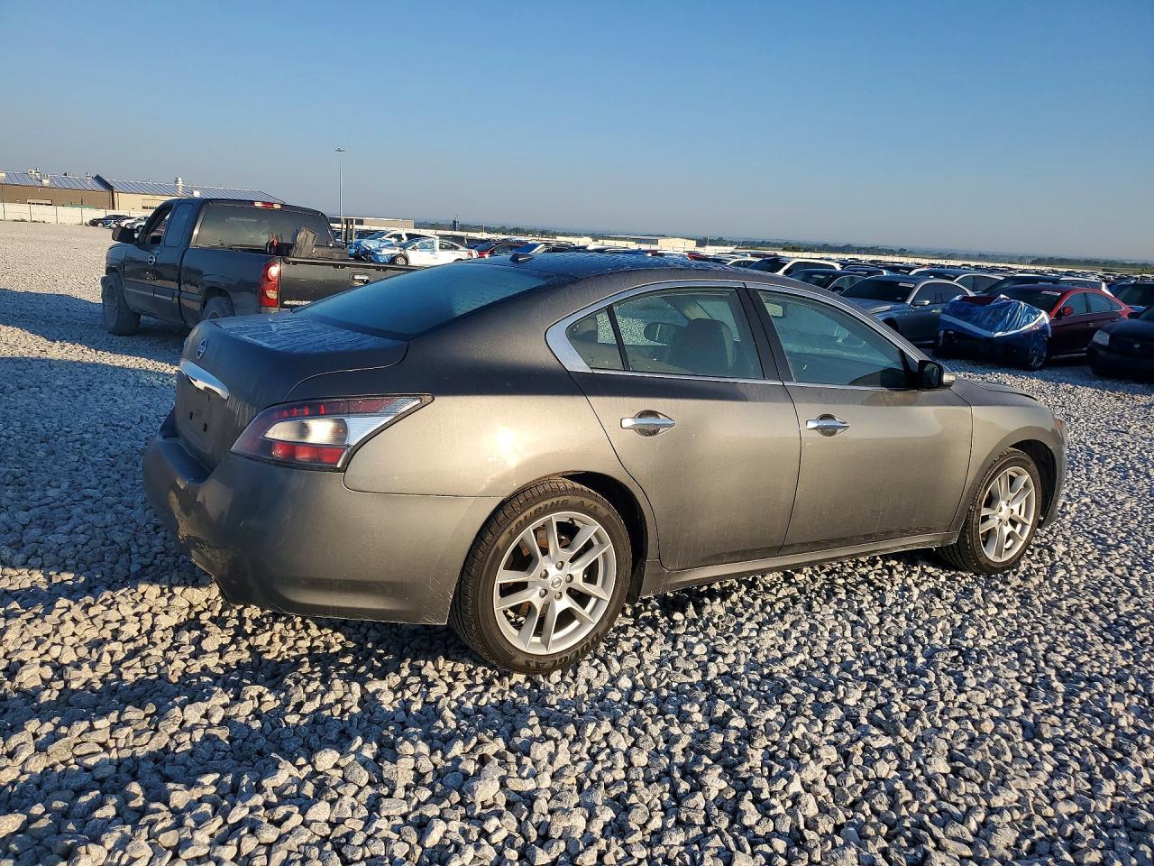 2014 Nissan Maxima 3.5 S - Фото 3