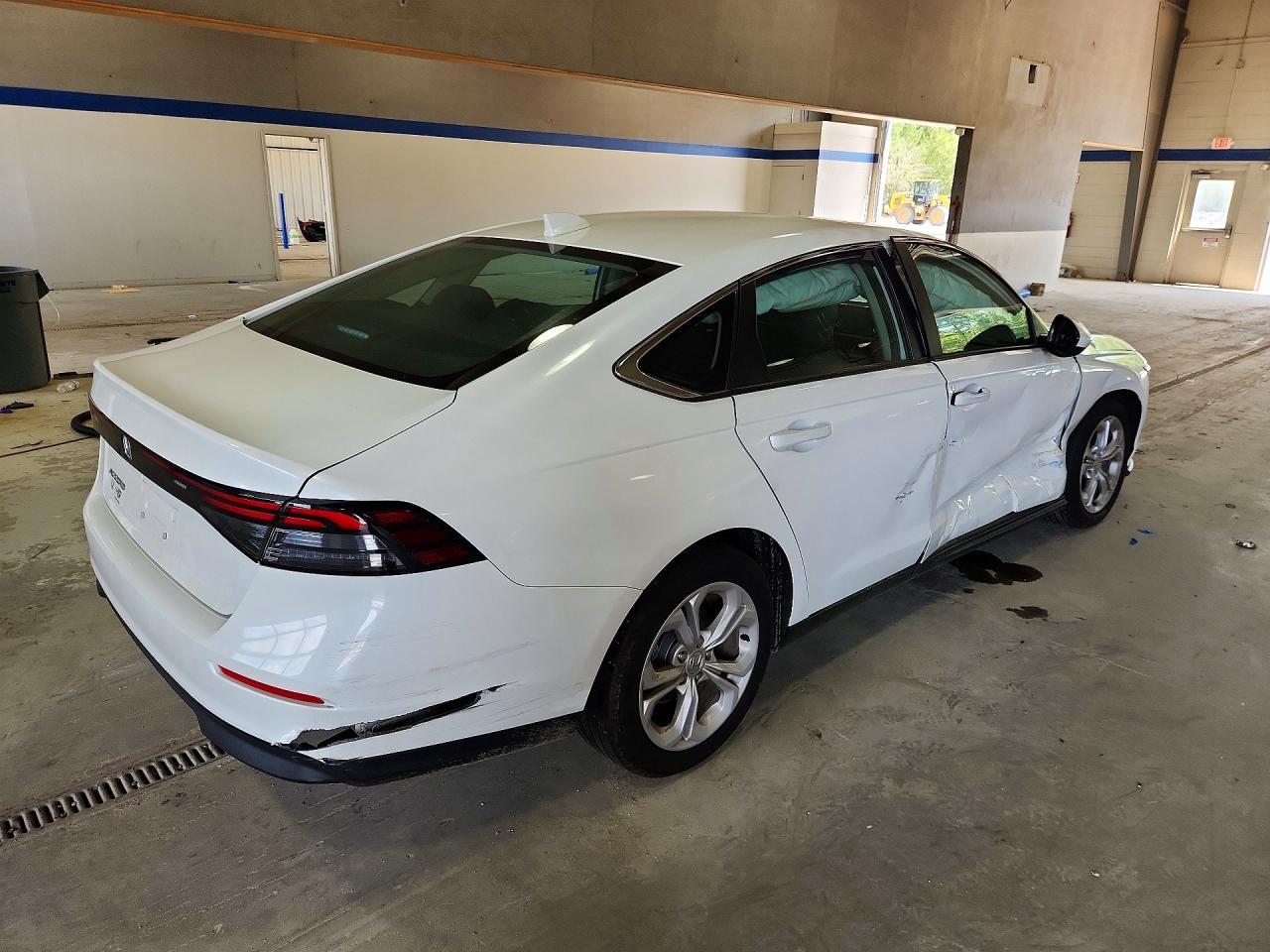 2025 Honda Accord Lx - Фото 3