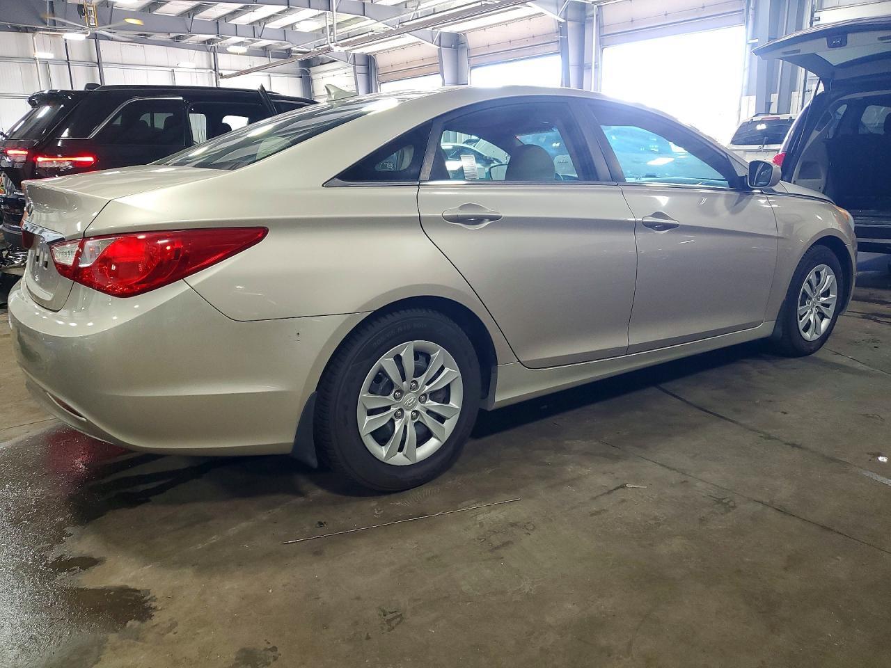 2011 Hyundai Sonata Gls - Фото 3