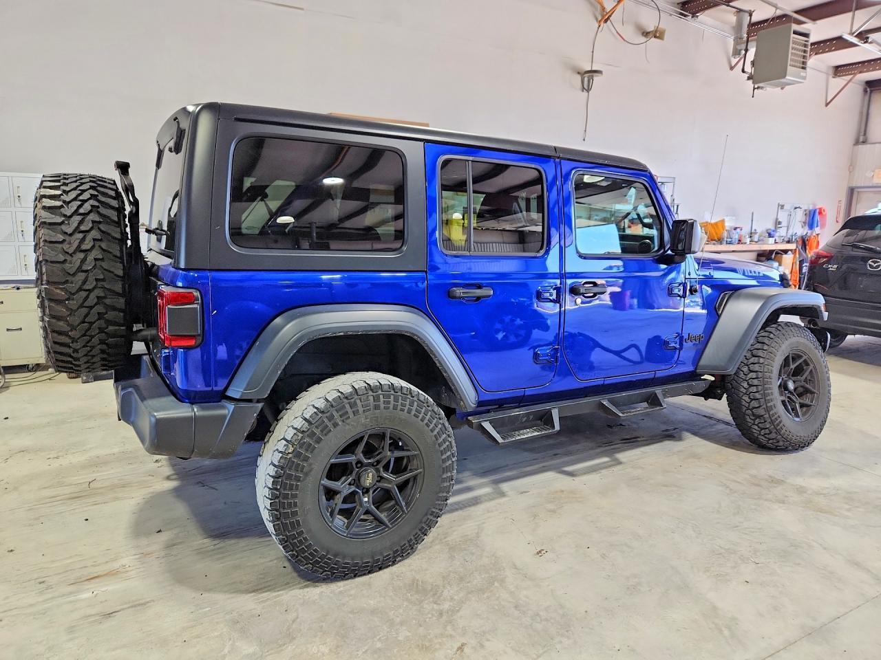 2020 Jeep Wrangler Unlimited Sport - Фото 3