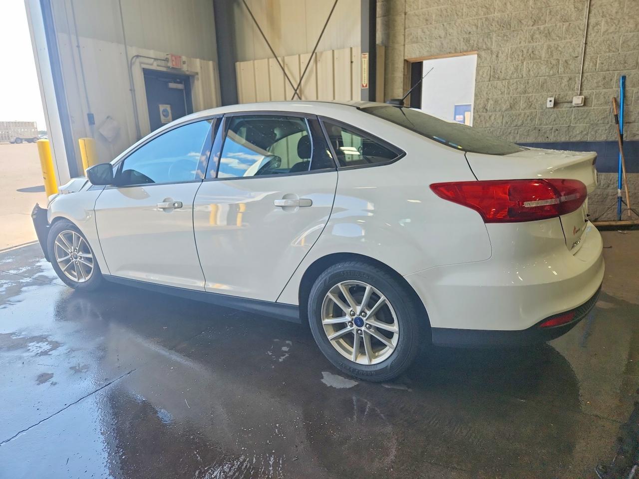 2016 Ford Focus Se - Image 2