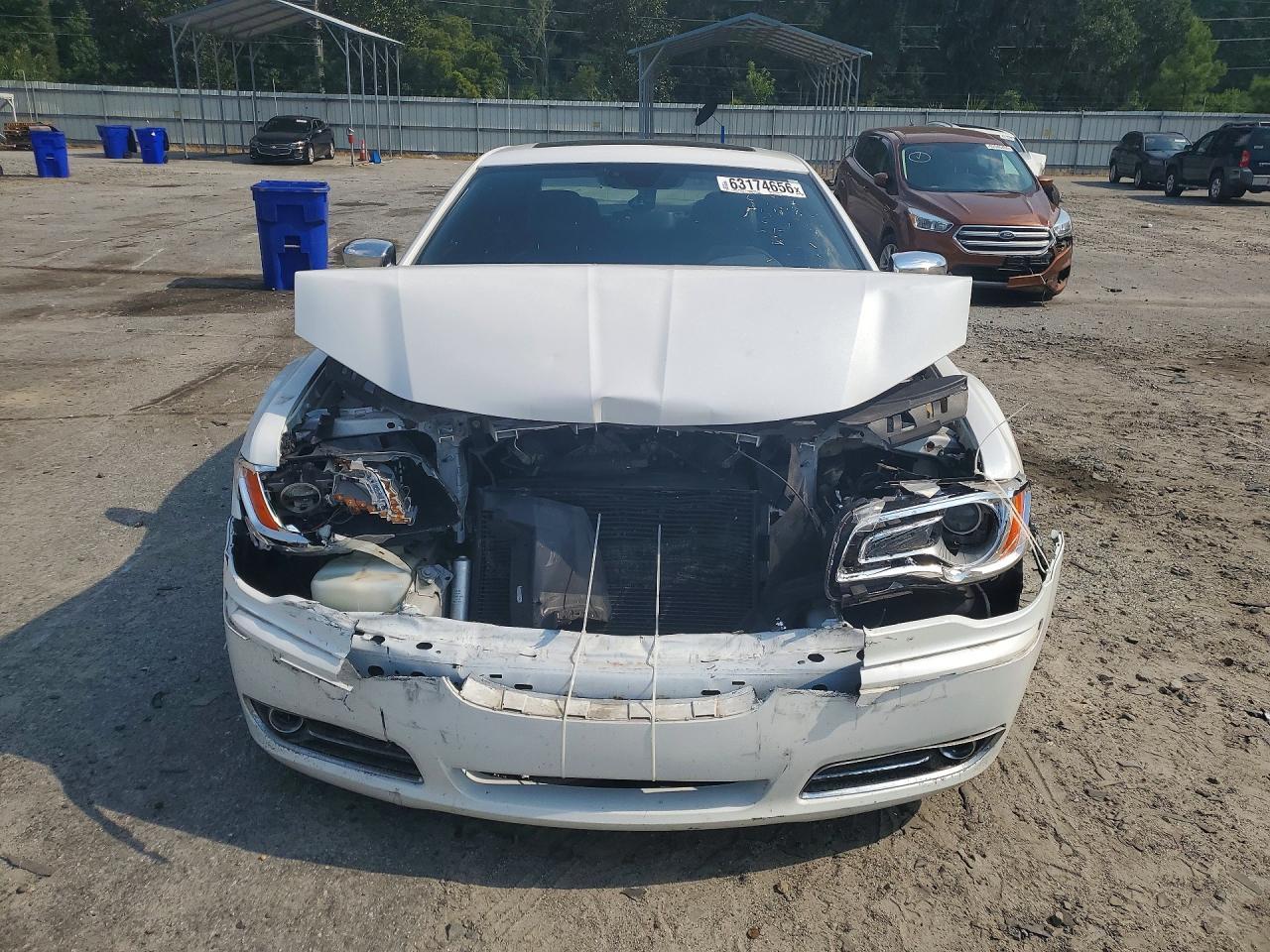 2012 Chrysler 300 Limited - Image 5