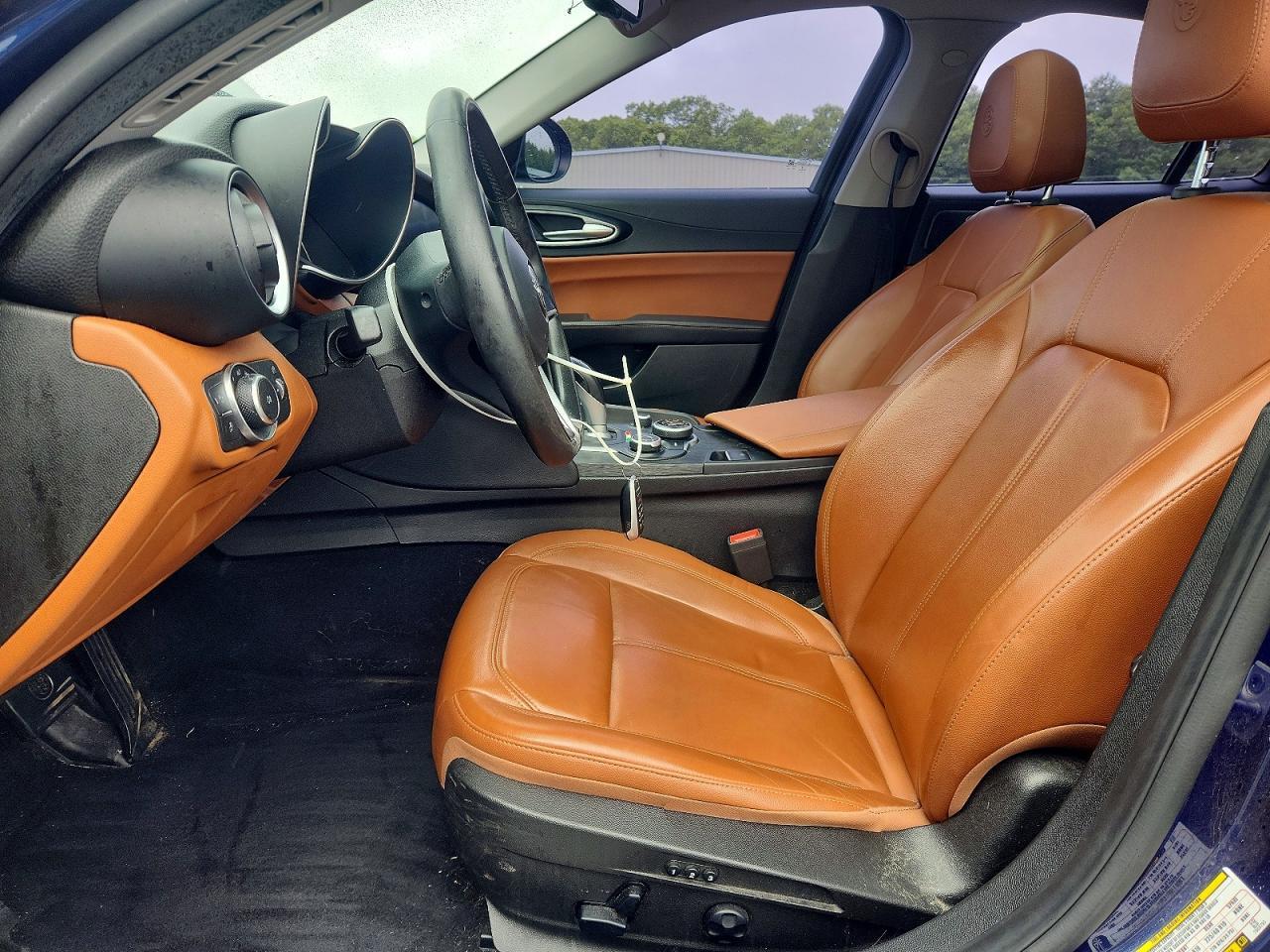 2019 Alfa Romeo Giulia - Image 7