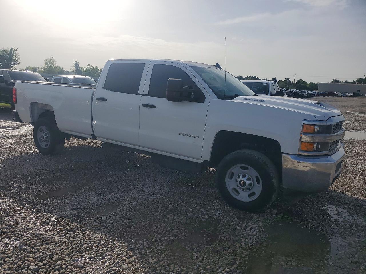2019 Chevrolet Silverado C2500 Heavy Duty - Image 4