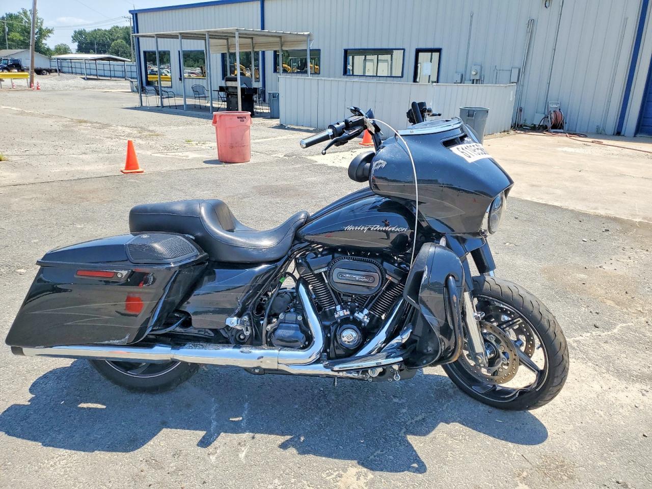 2017 Harley-Davidson Flhxse Cvo Street Glide