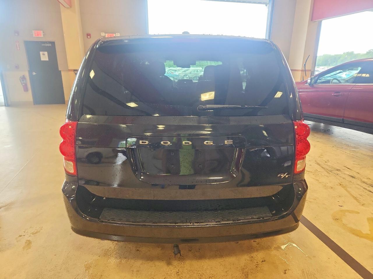 2016 Dodge Grand Caravan R/T - Image 6