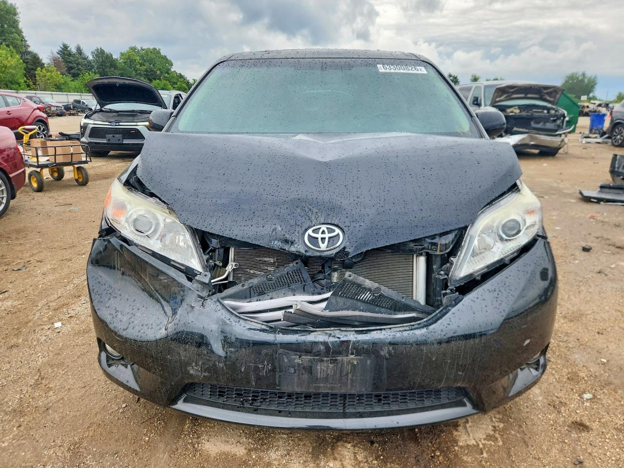 2015 Toyota Sienna Xle 8-Passenger - Фото 5