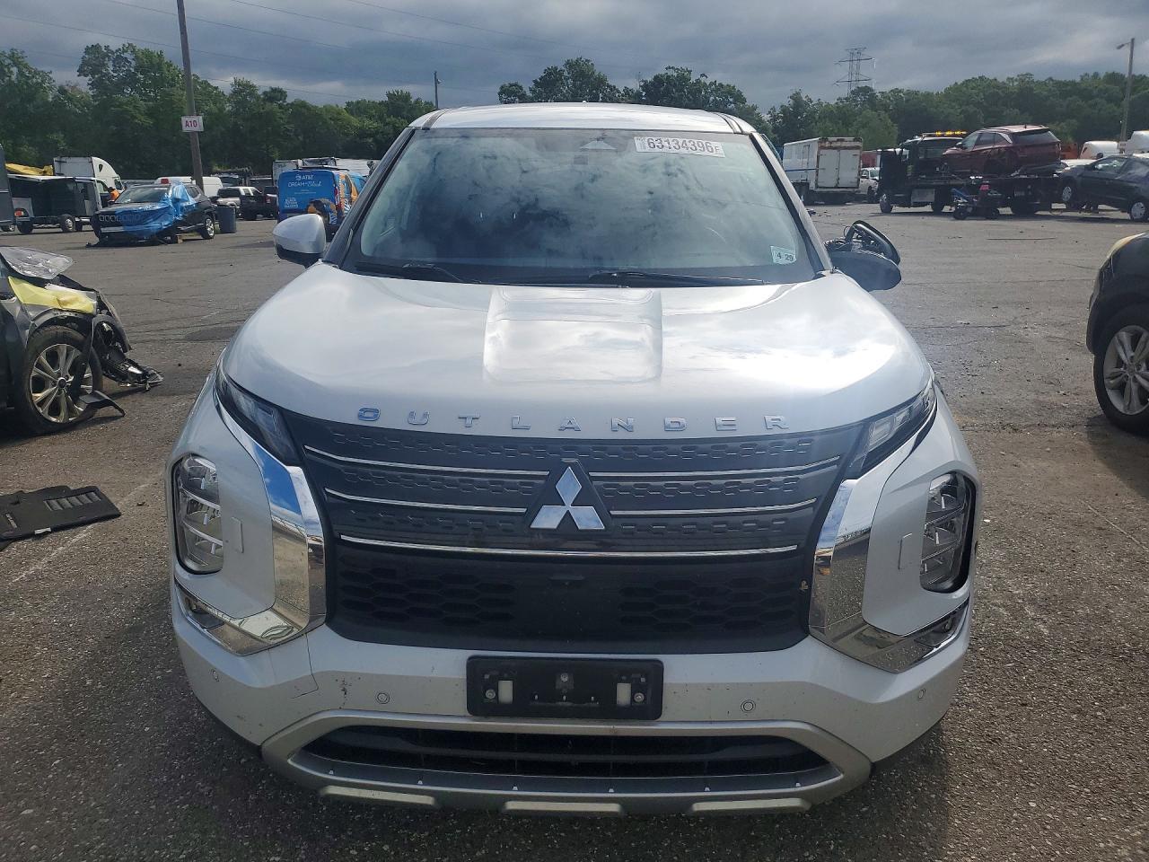 2023 Mitsubishi Outlander Se - Image 5