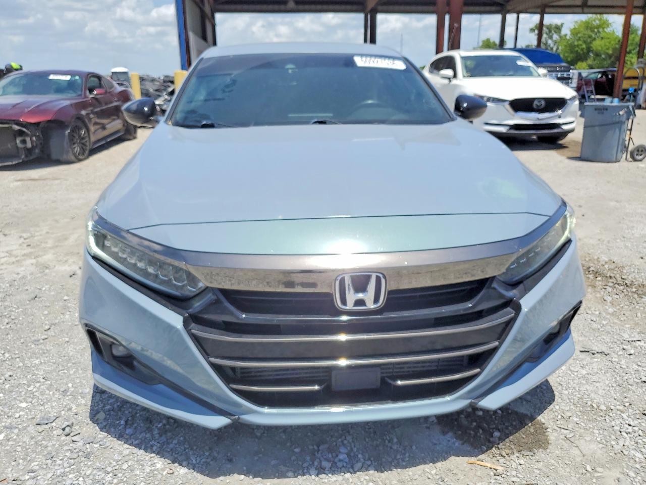 2022 Honda Accord Sport - Image 5