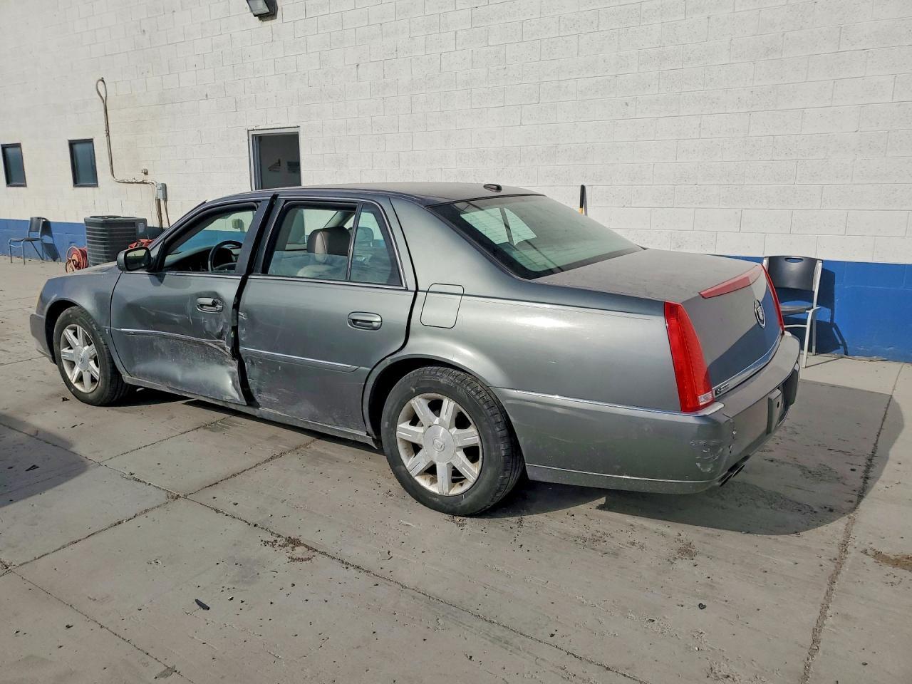 2006 Cadillac Dts - Фото 2