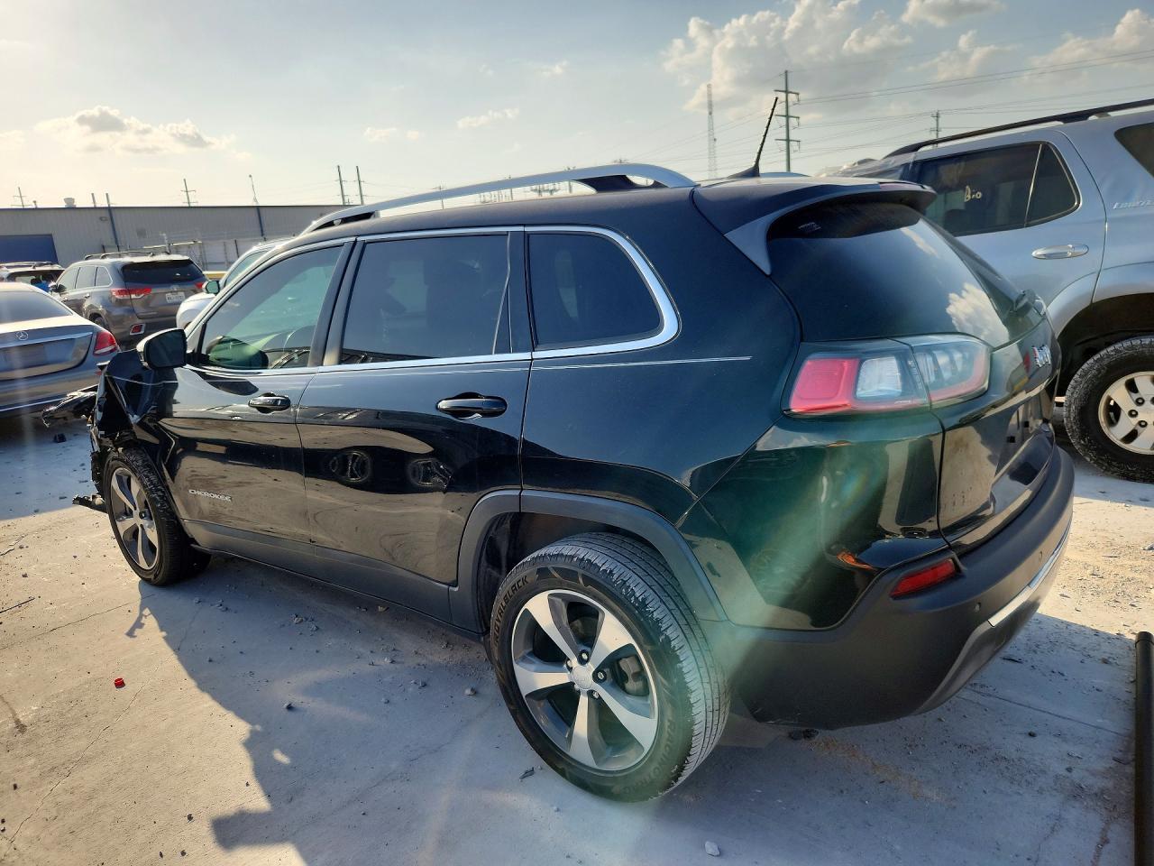 2019 Jeep Cherokee Limited - Фото 2
