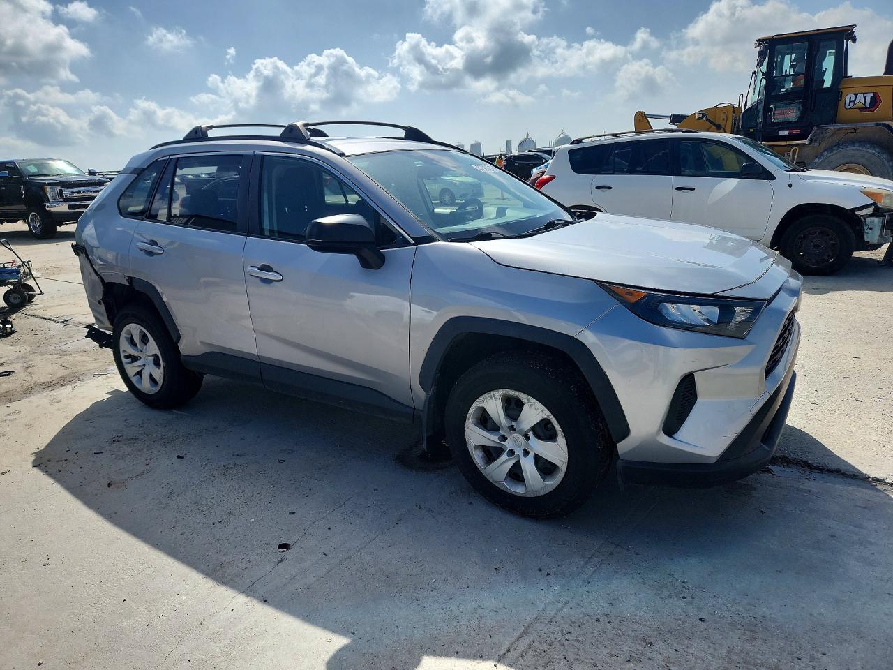2020 Toyota Rav4 Le - Фото 4