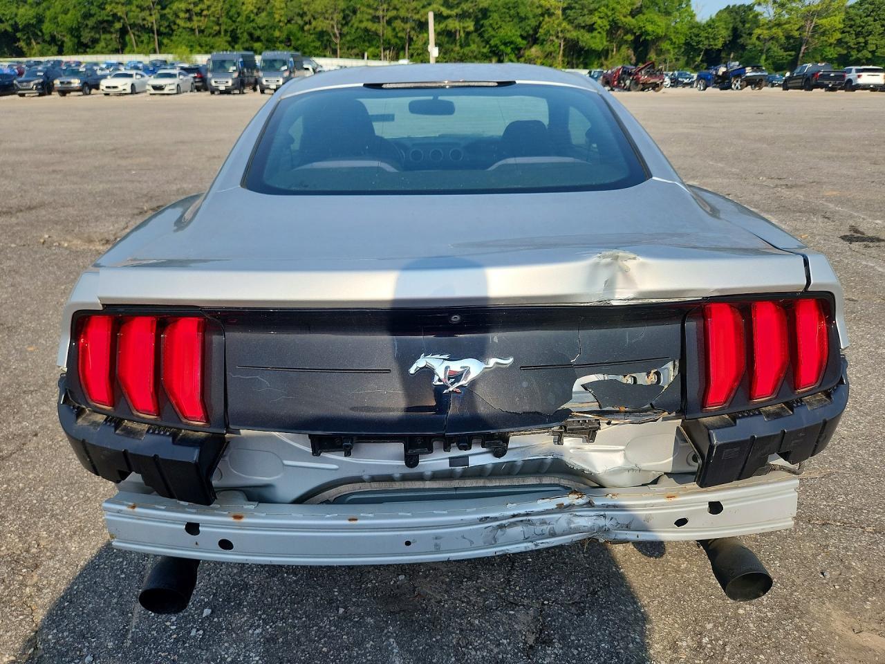 2018 Ford Mustang - Image 6