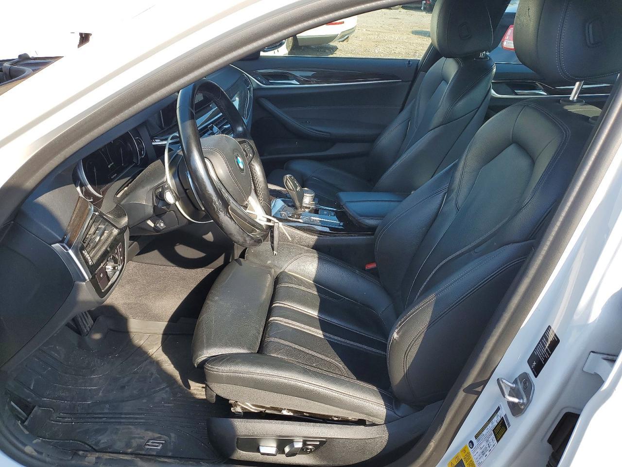 2018 BMW 530Xe - Image 7