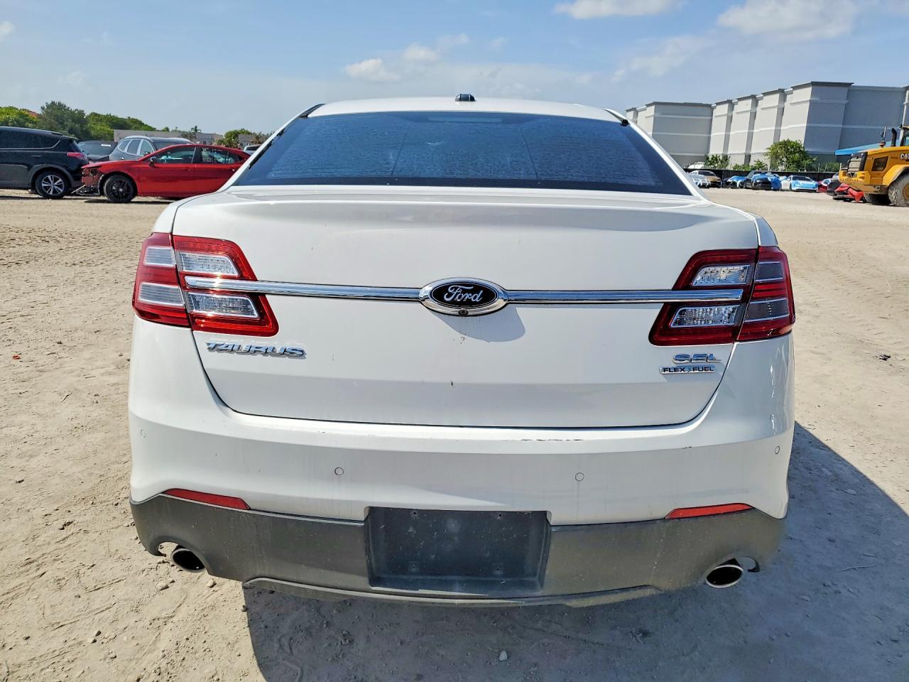 2014 Ford Taurus Sel - Image 6