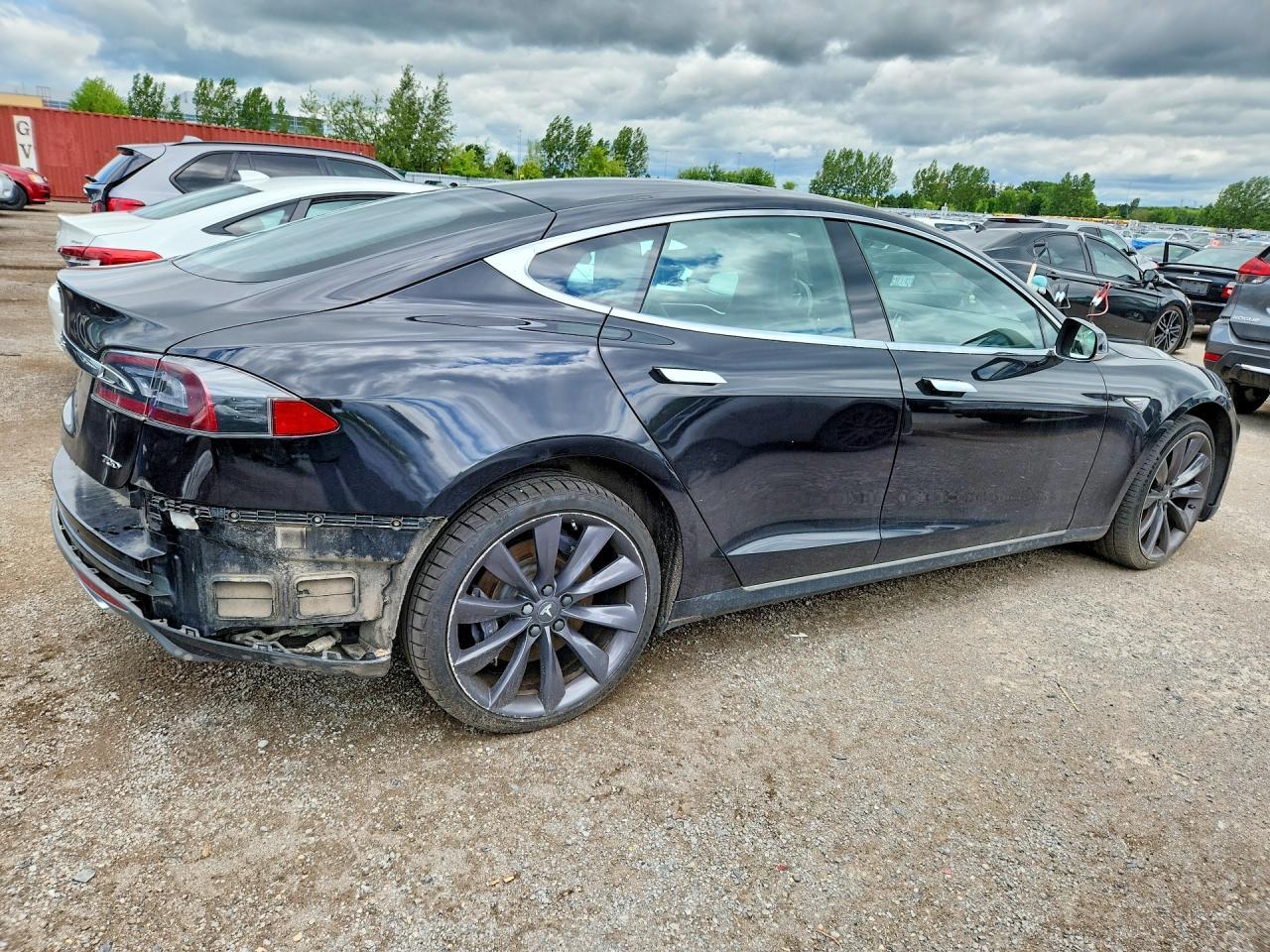 2015 Tesla Model S 70D - Image 3