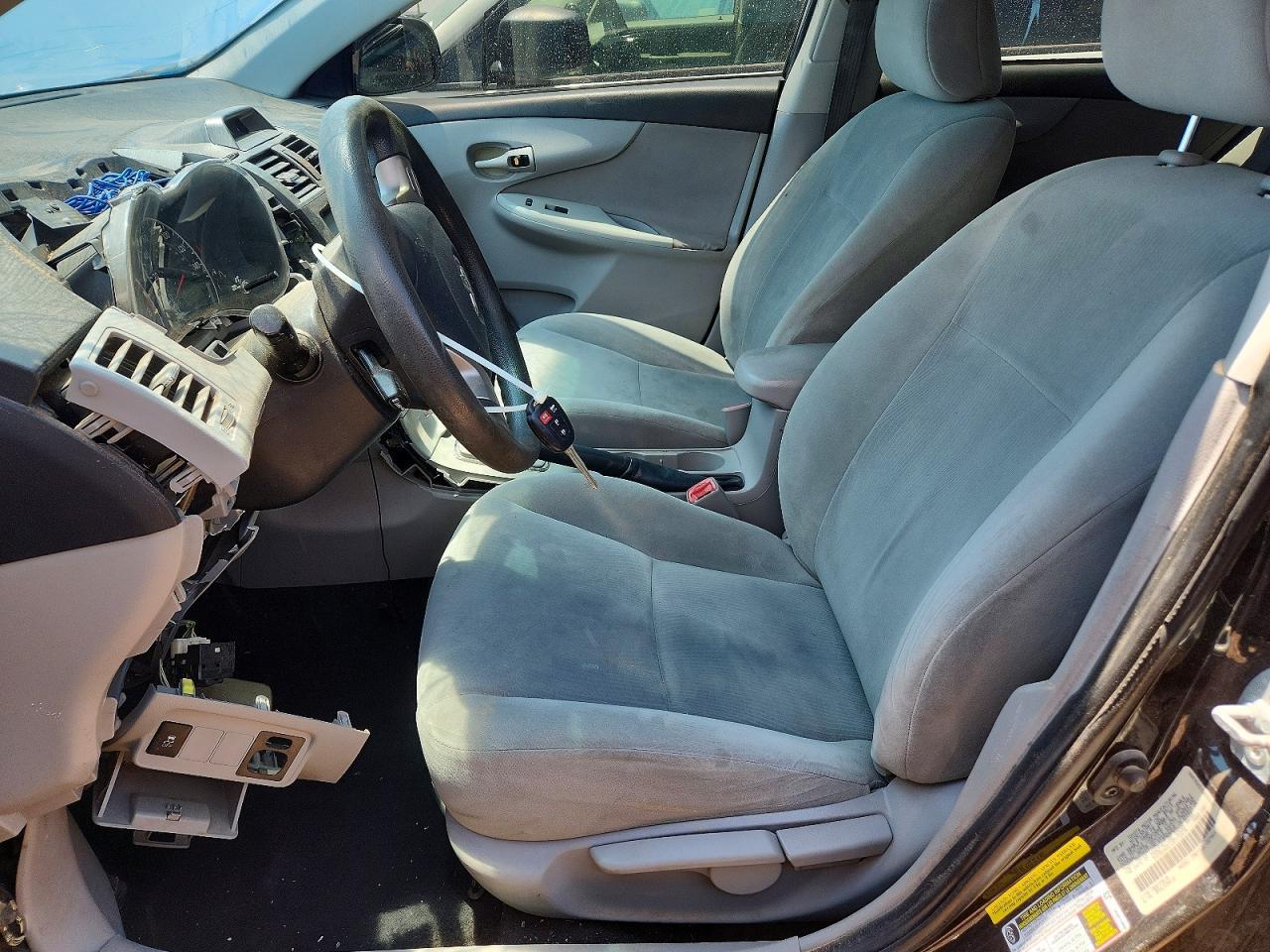 2013 Toyota Corolla Le - Image 7