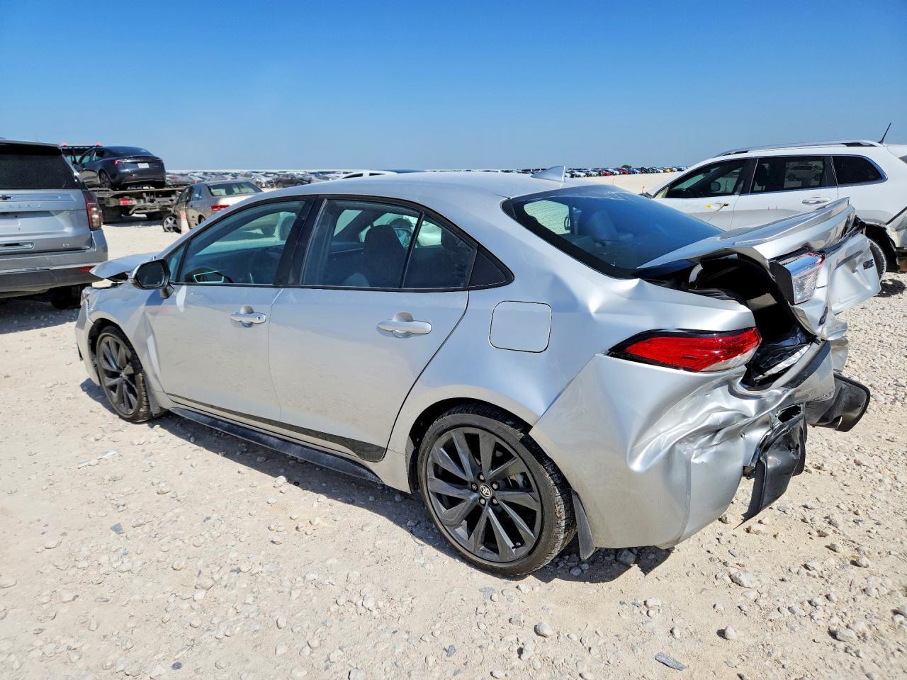 2025 Toyota Corolla Se - Фото 2