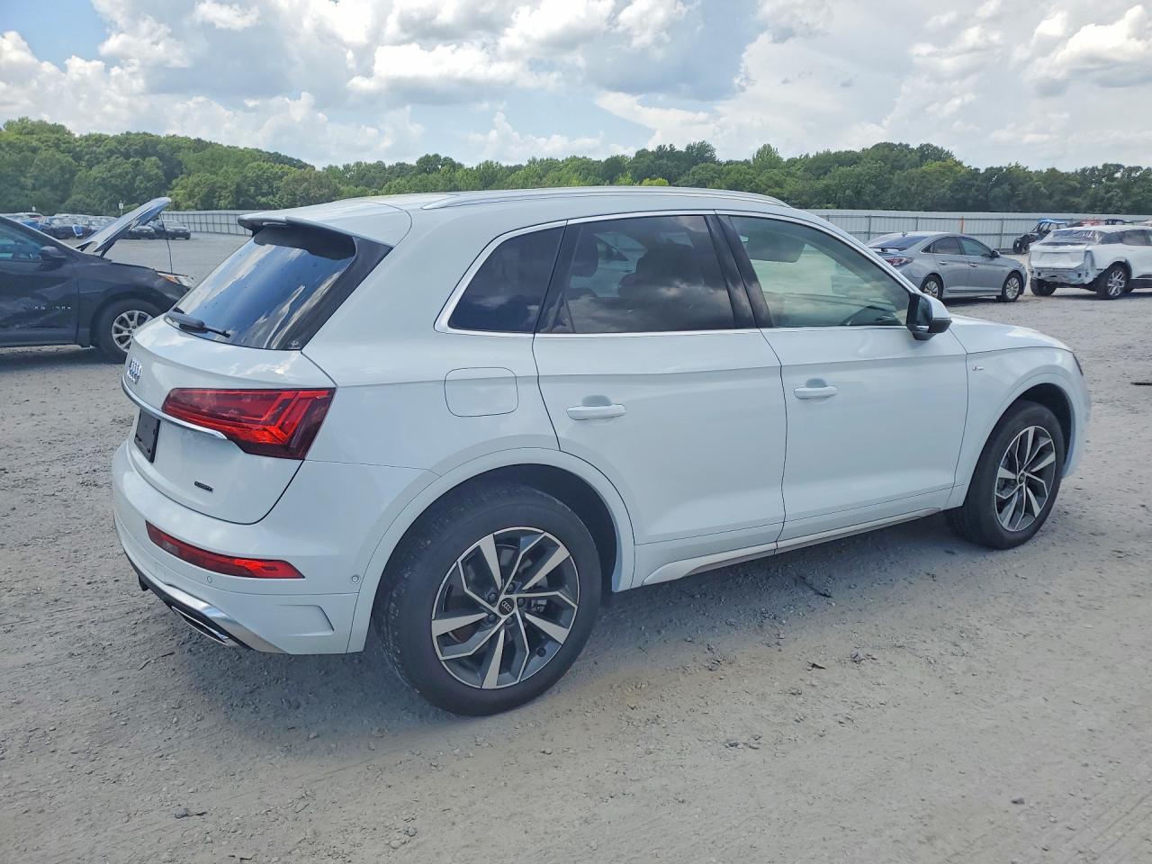 2023 Audi Q5 Prestige 45 - Image 3
