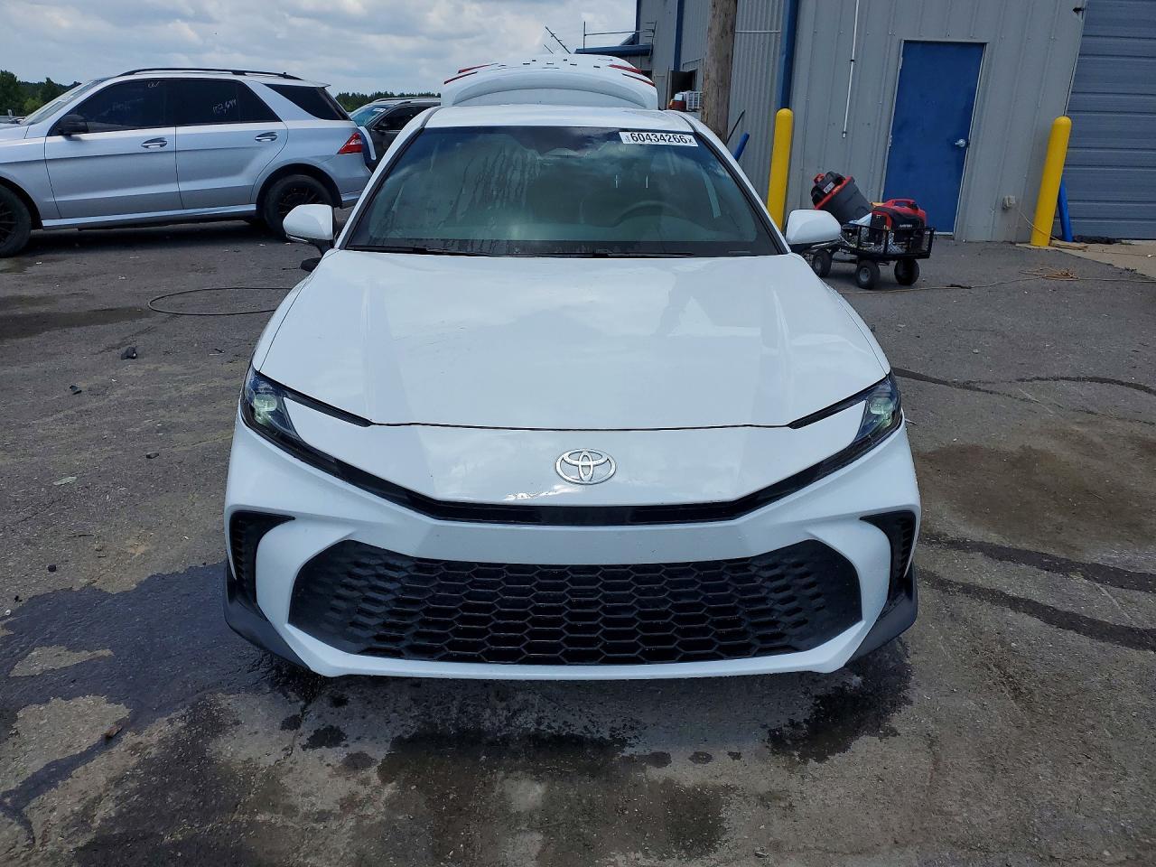 2025 Toyota Camry Se - Фото 5