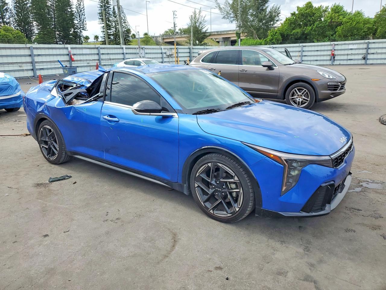 2025 Kia K4 Gt Line - Фото 4