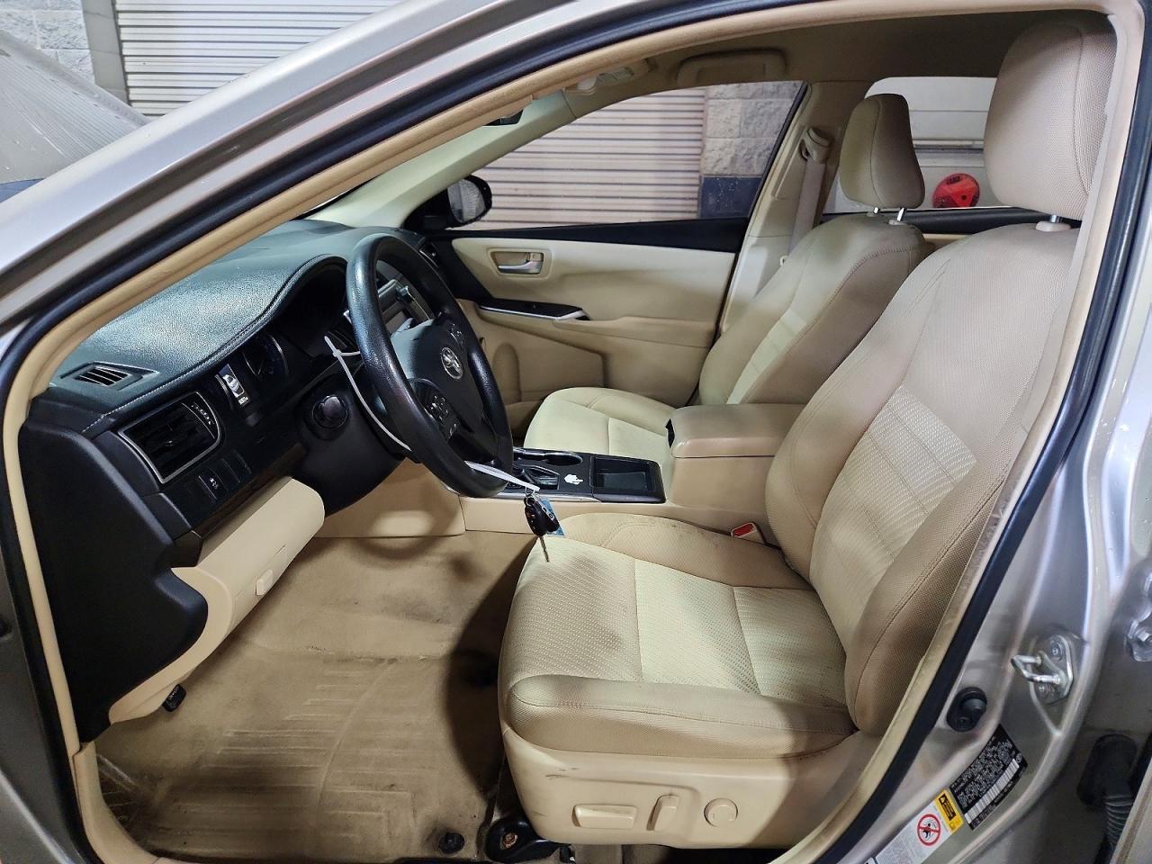 2016 Toyota Camry Le - Фото 7