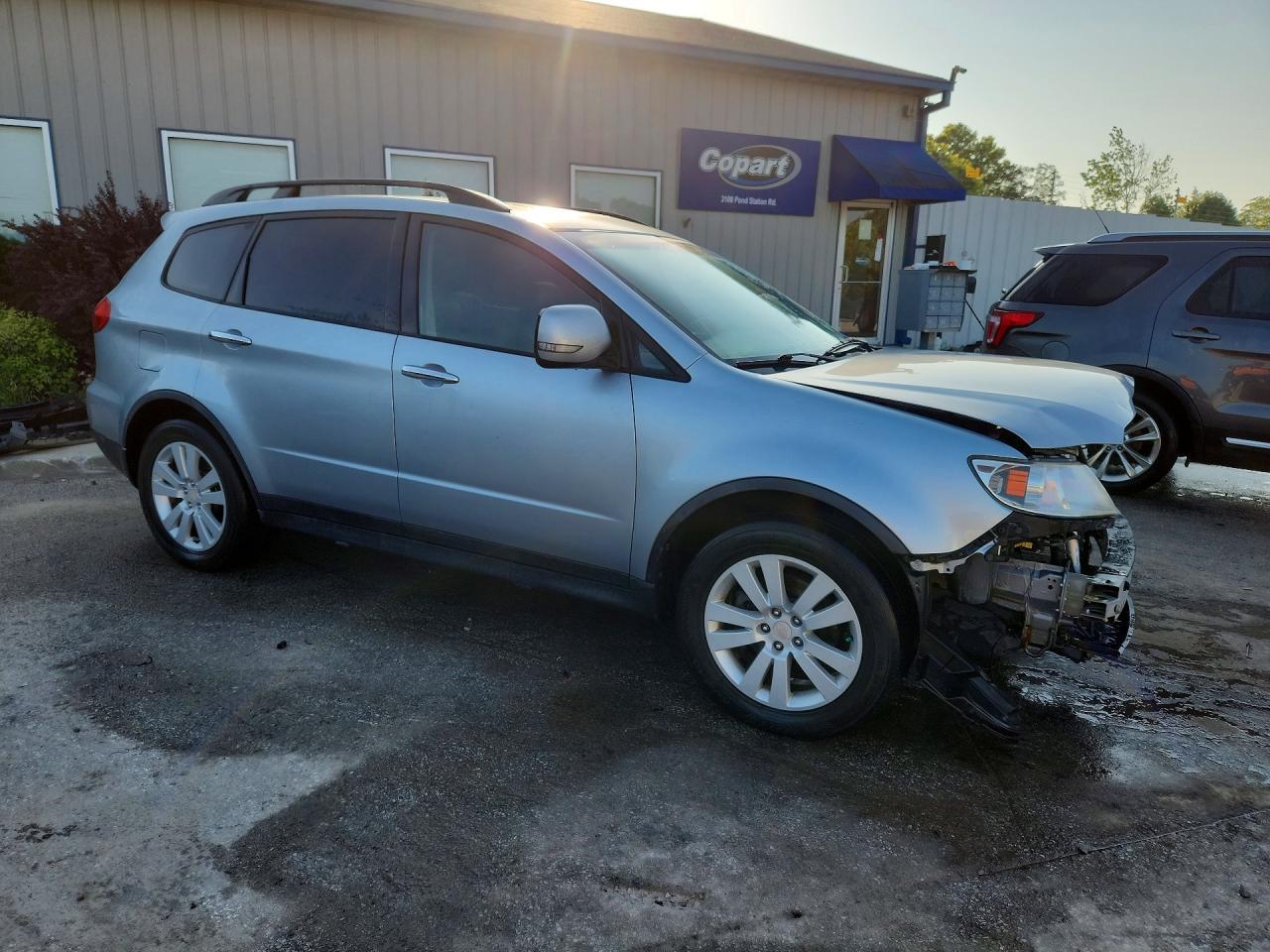 2014 Subaru Tribeca Limited - Image 4