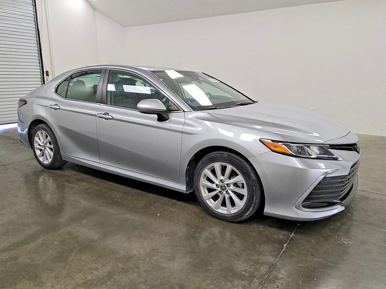 2022 Toyota Camry Le - Image 4