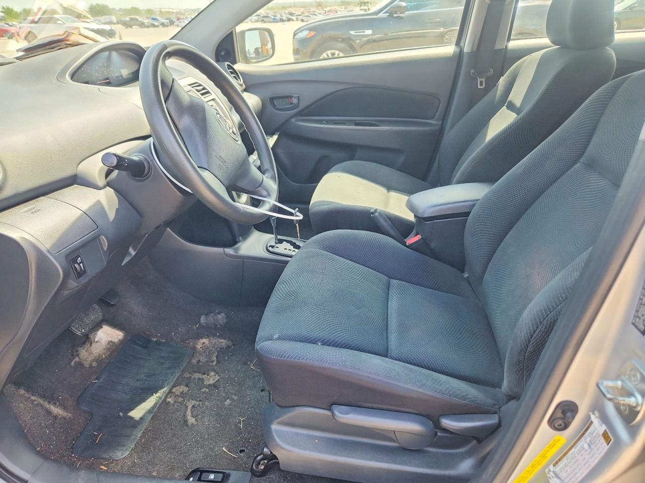 2012 Toyota Yaris - Фото 7