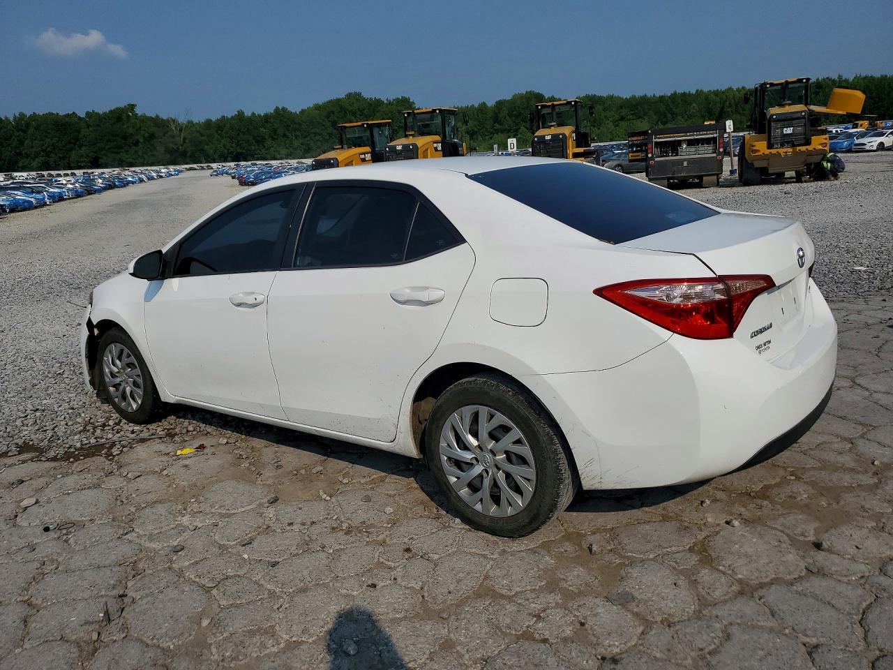 2018 Toyota Corolla Le - Фото 2