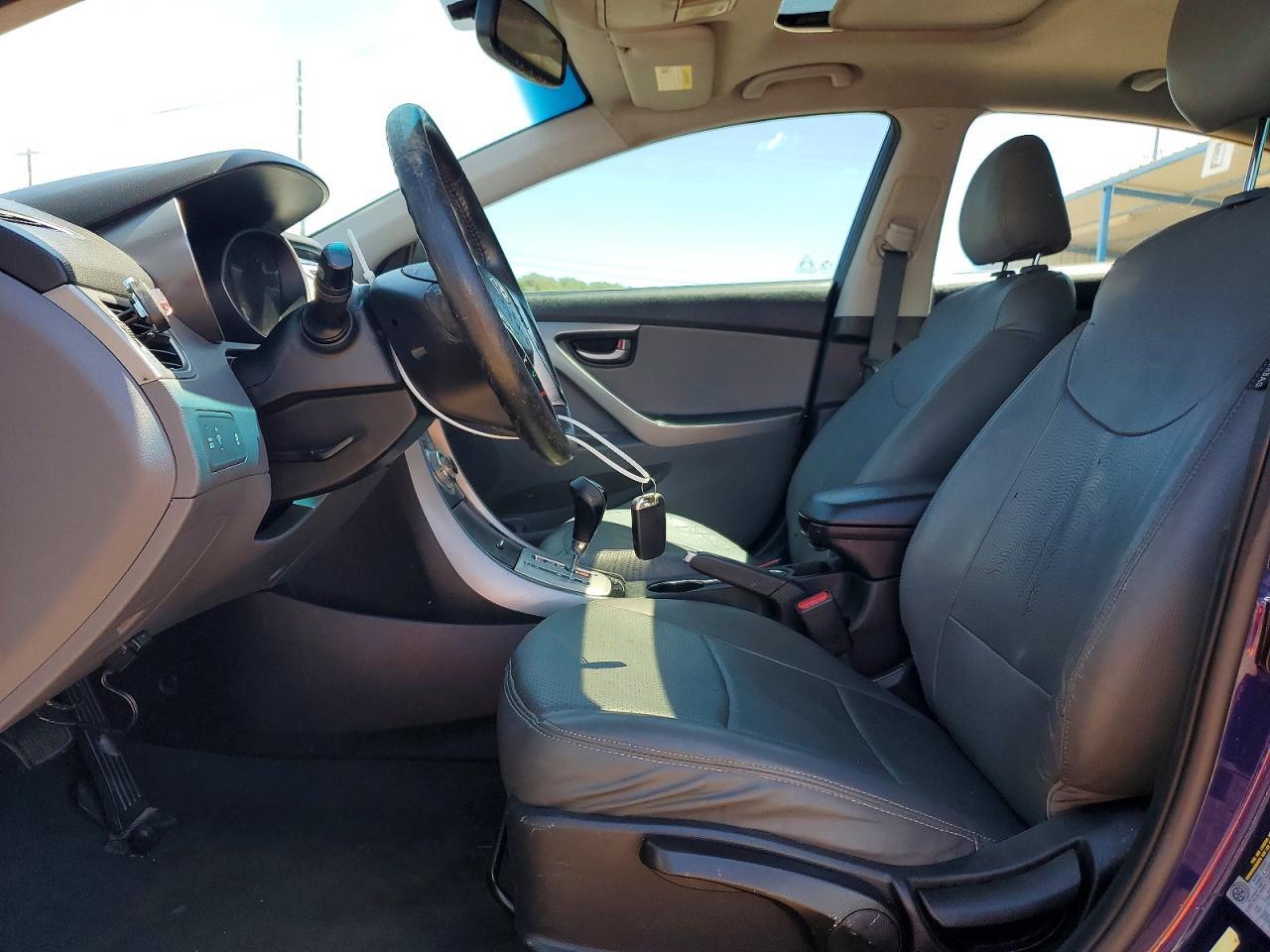 2012 Hyundai Elantra - Фото 7