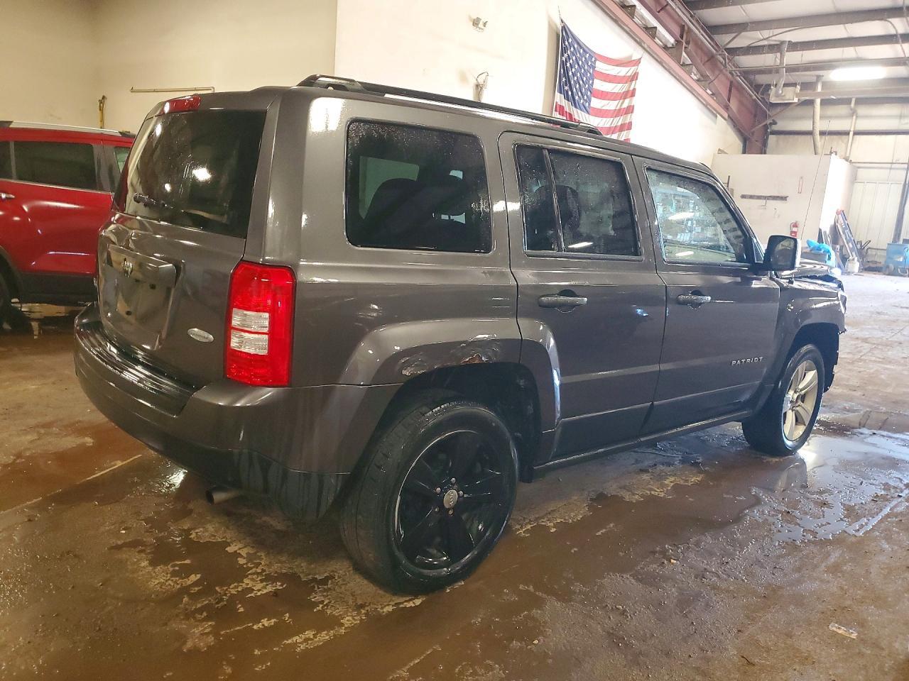 2016 Jeep Patriot Latitude - Image 3