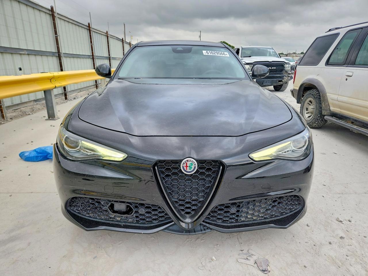 2019 Alfa Romeo Giulia Ti - Image 5