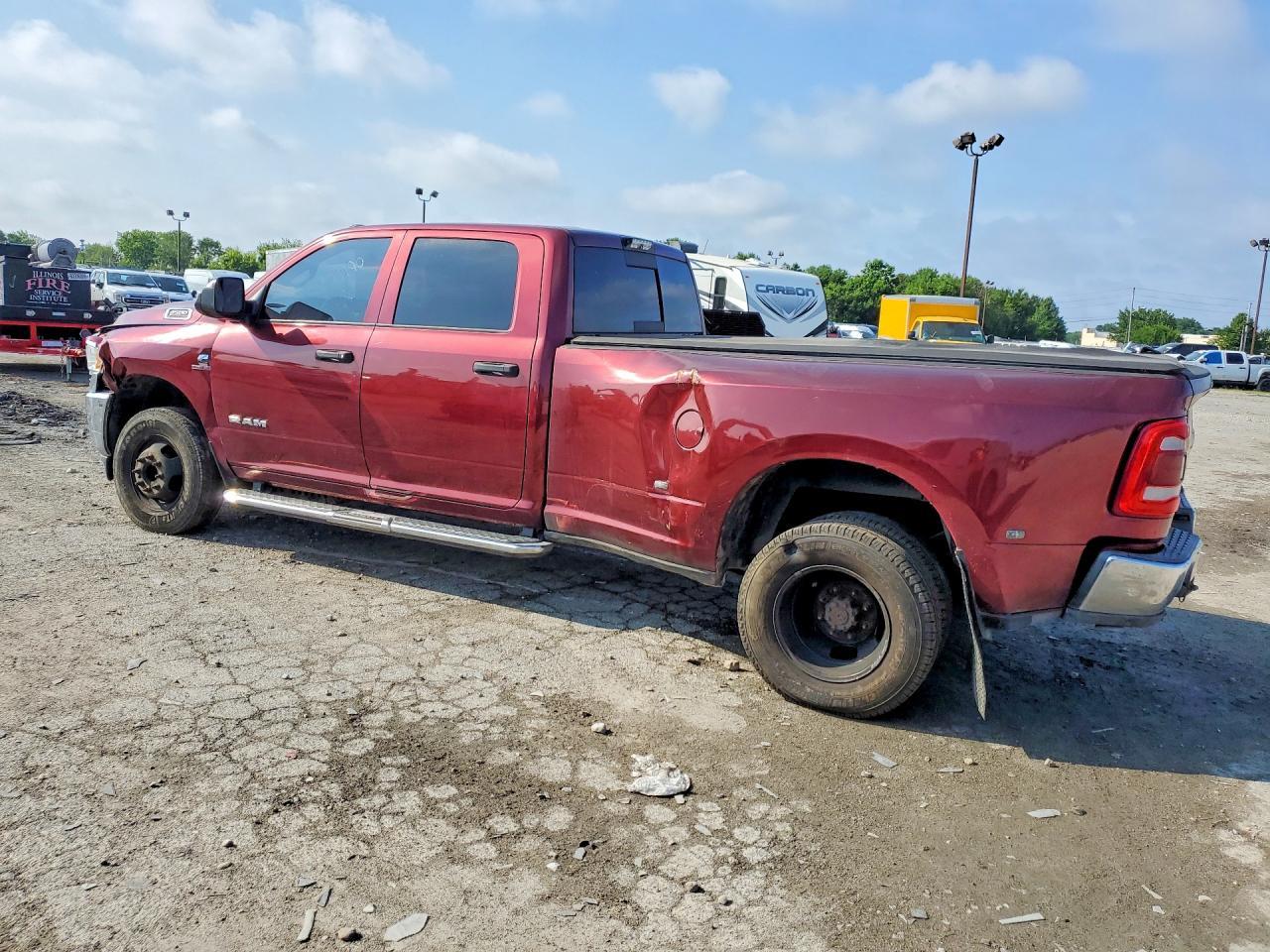 2021 Ram 3500 Tradesman - Фото 2