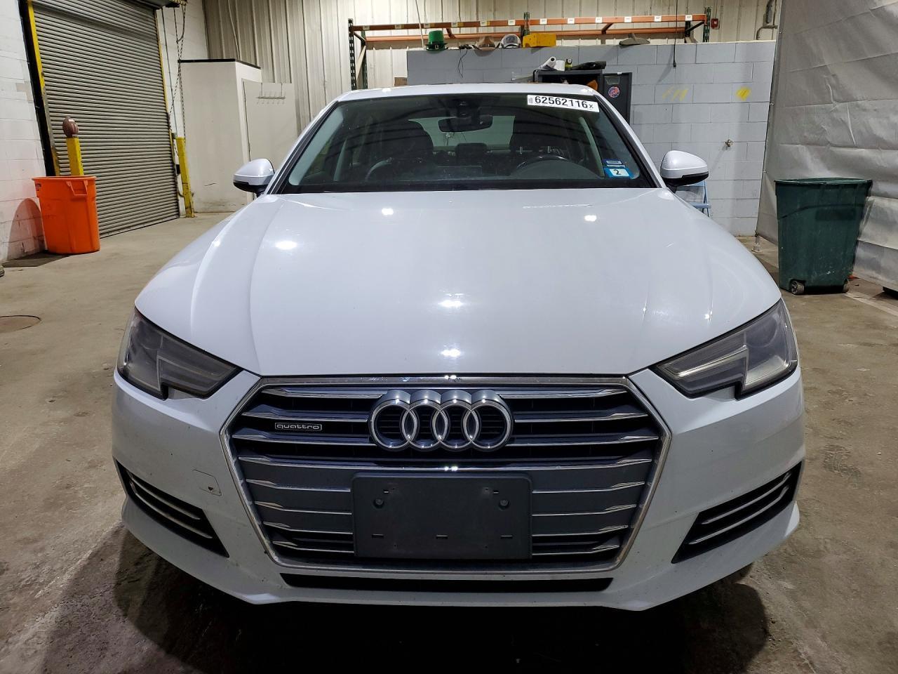 2017 Audi A4 Premium - Фото 5