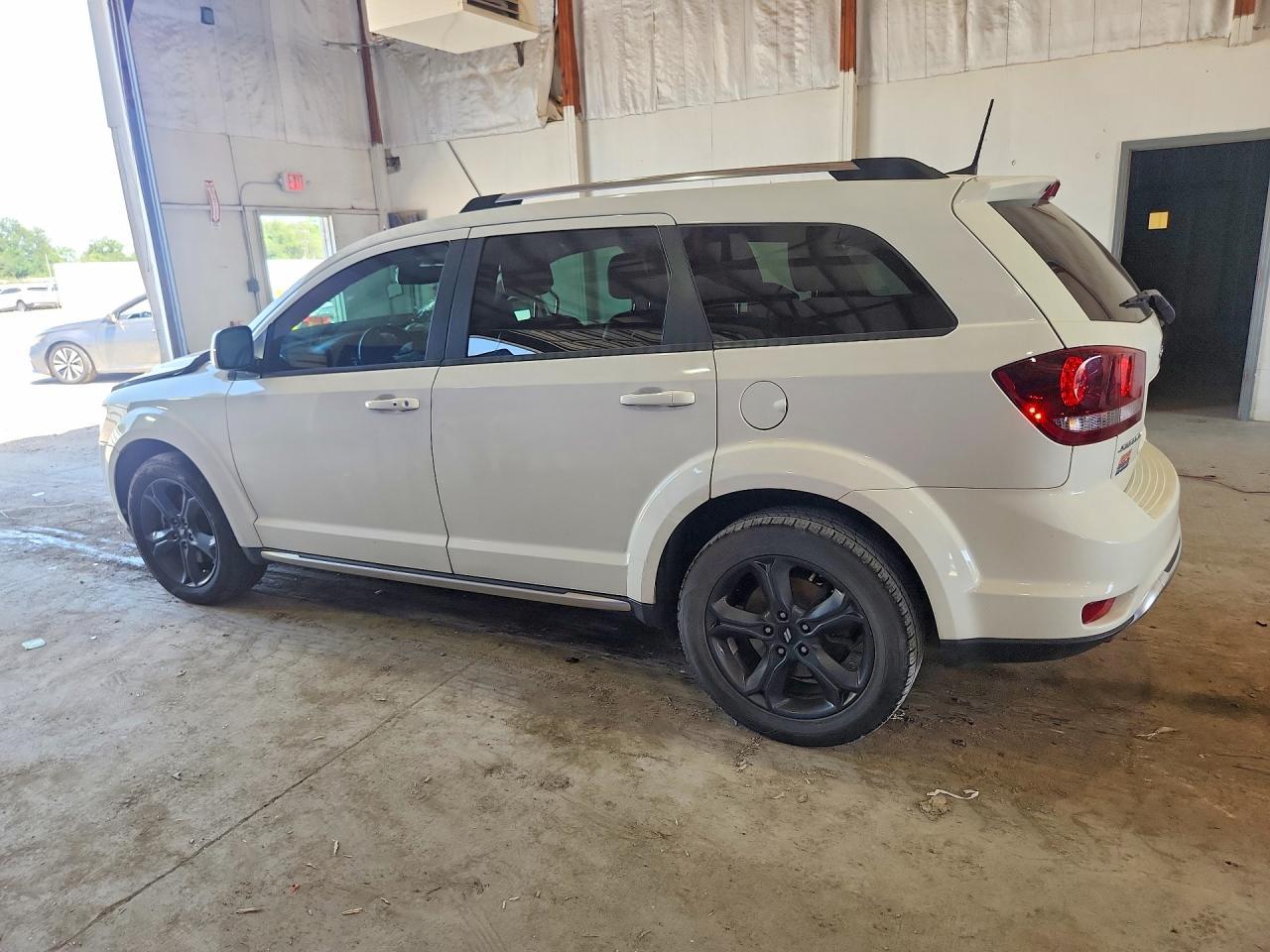 2019 Dodge Journey Crossroad - Фото 2