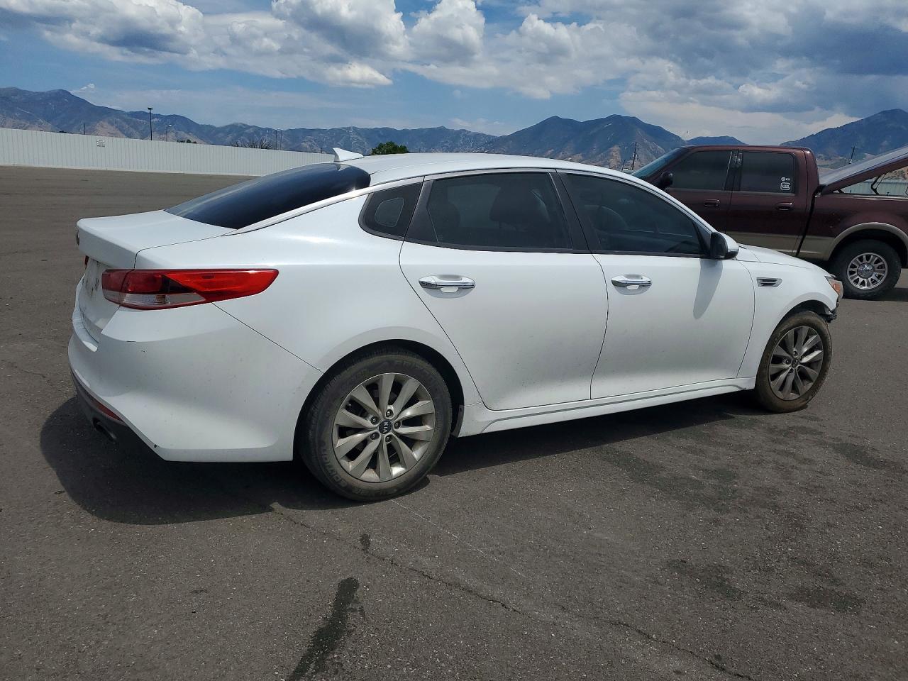 2017 Kia Optima Lx - Фото 3