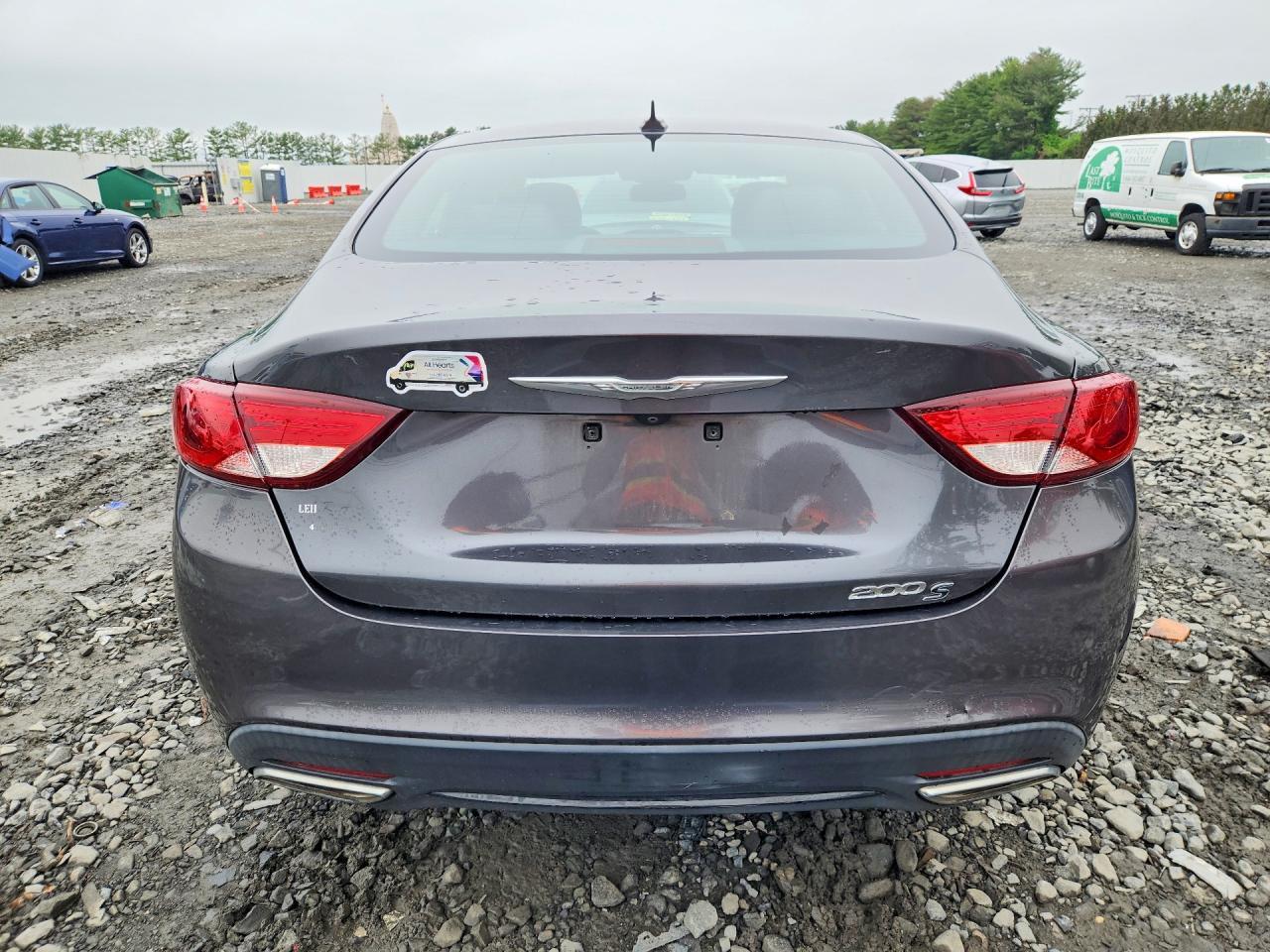 2015 Chrysler 200 S - Image 6