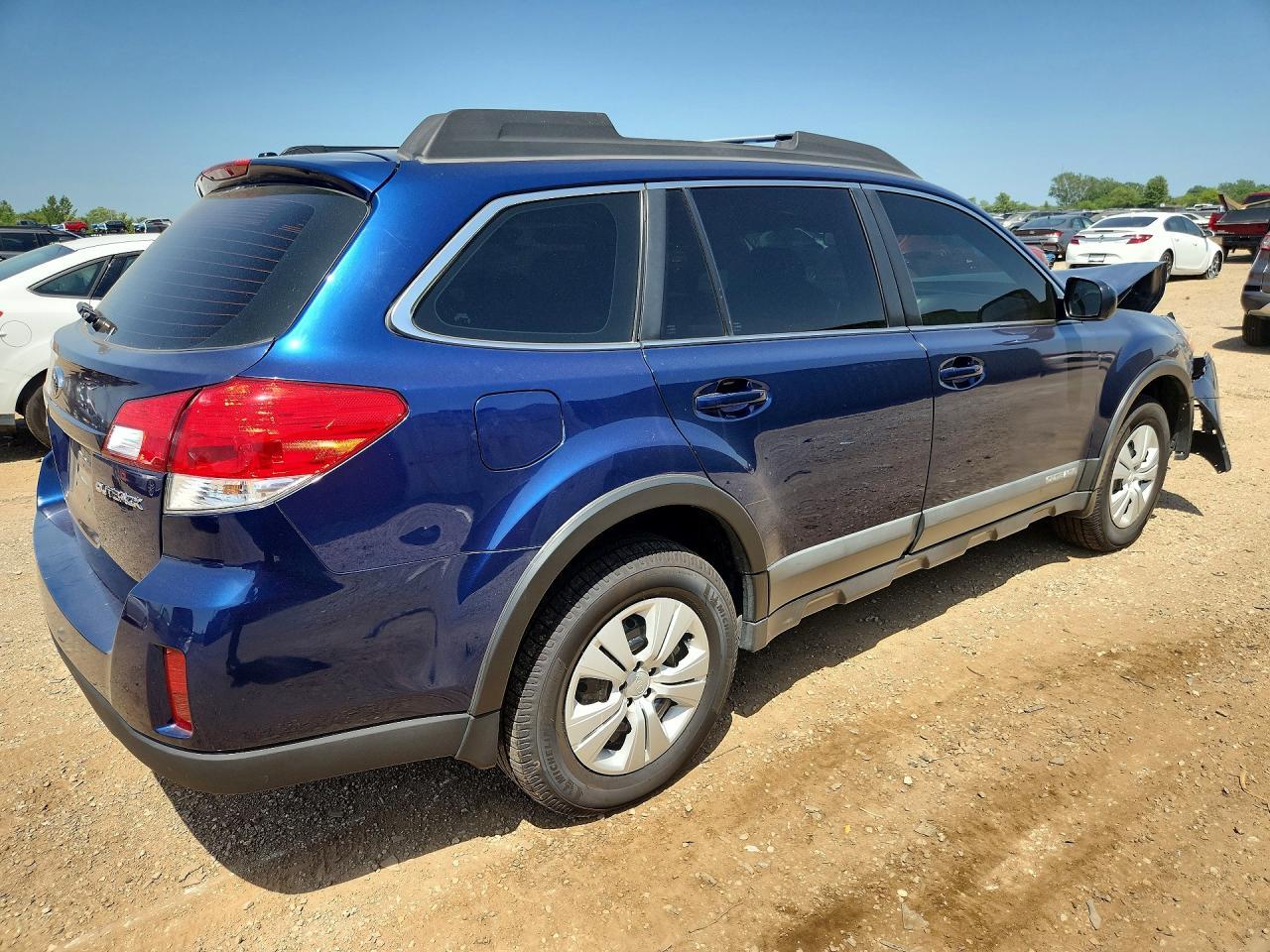 2010 Subaru Outback 2.5I - Image 3