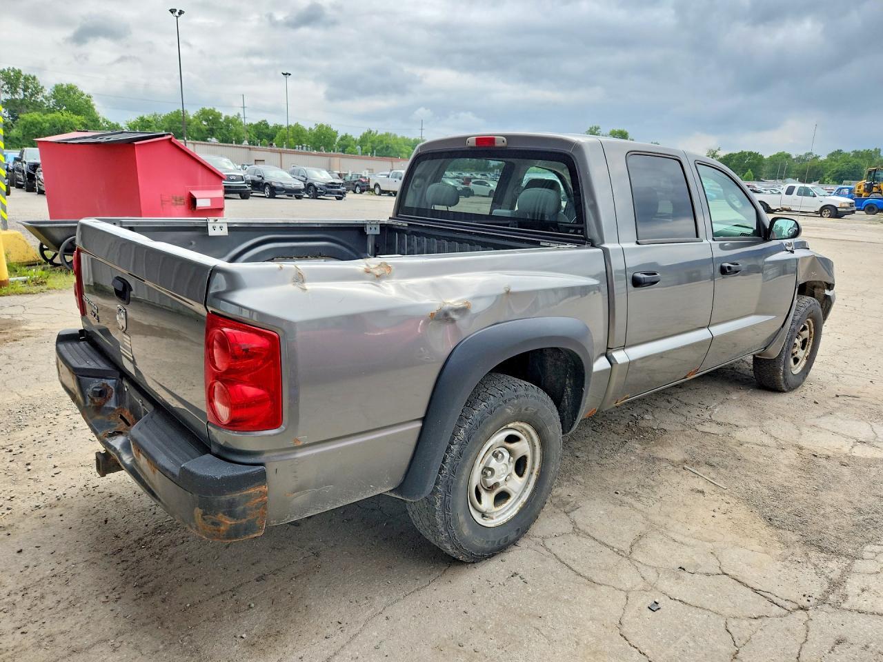 2007 Dodge Dakota Quad - Image 3