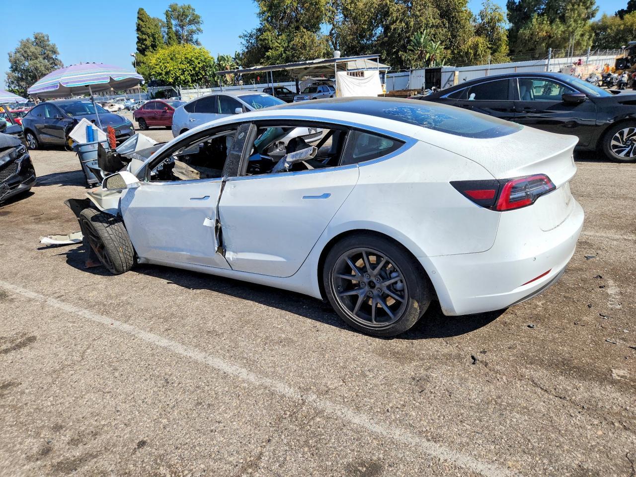 2018 Tesla Model 3 - Фото 2