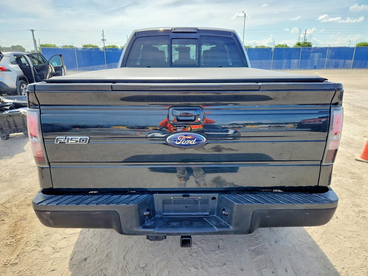 2013 Ford F150 Super Cab - Image 6