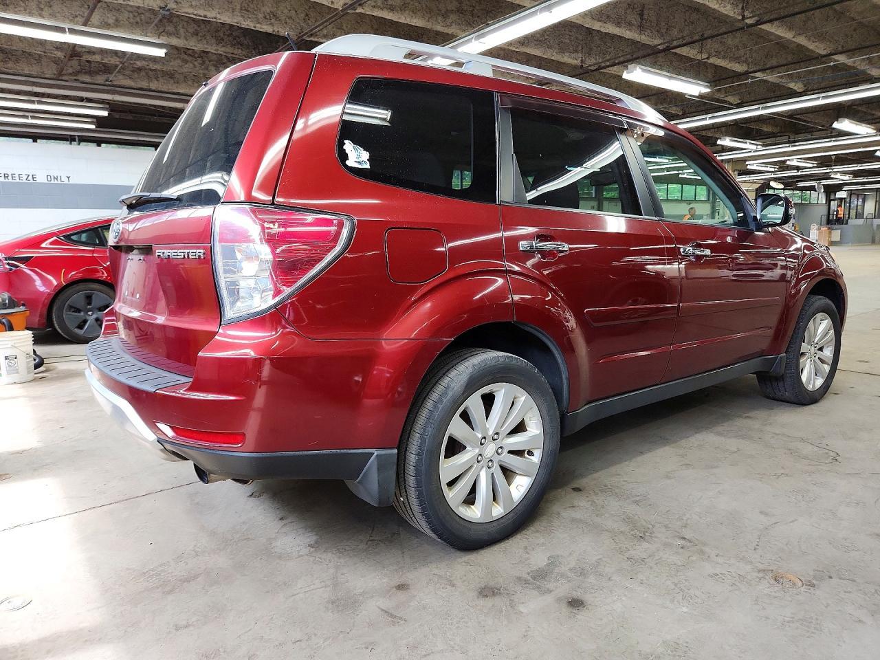 2012 Subaru Forester Touring - Фото 3