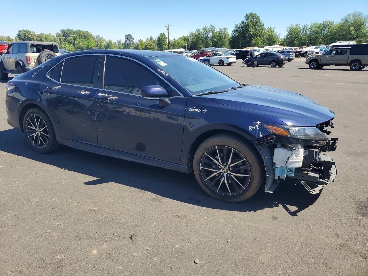 2022 Toyota Camry Se - Фото 4