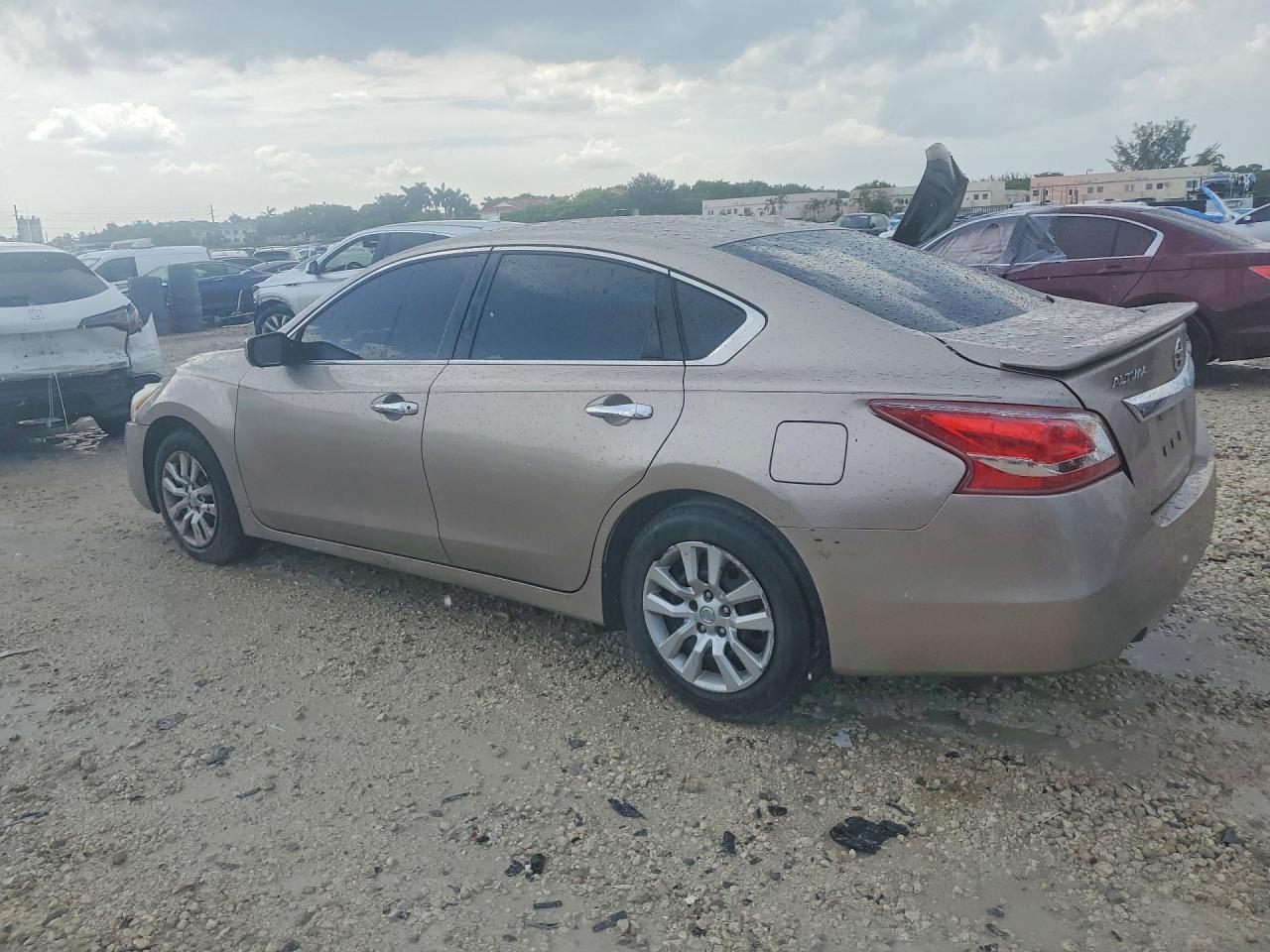 2015 Nissan Altima 2.5 S - Image 2