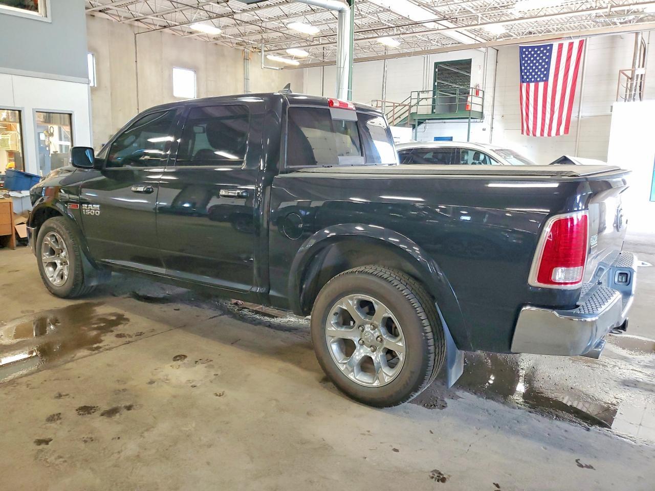 2015 Ram 1500 Laramie - Фото 2