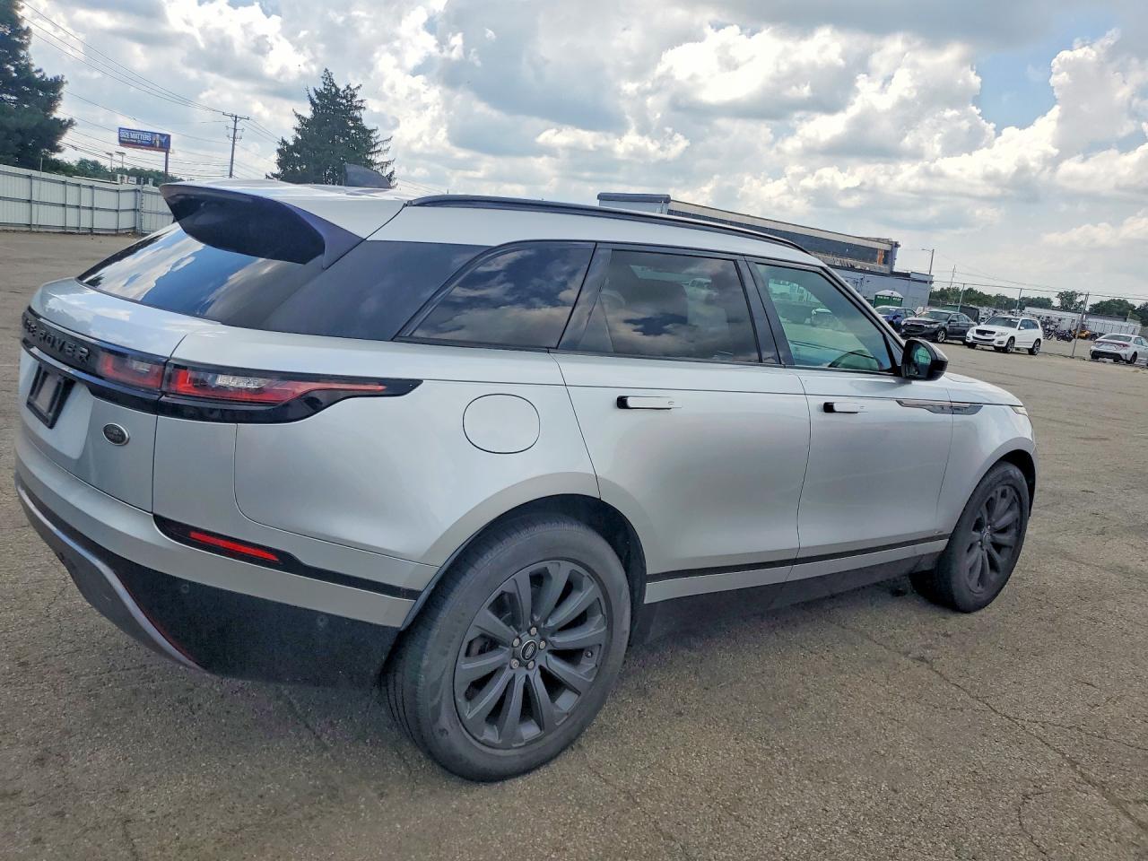 2019 Land Rover Range Rover Velar R-Dynamic Se - Image 3