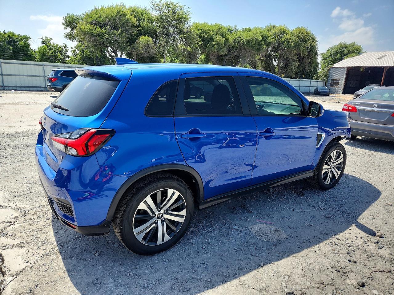 2021 Mitsubishi Outlander Sport Se - Фото 3