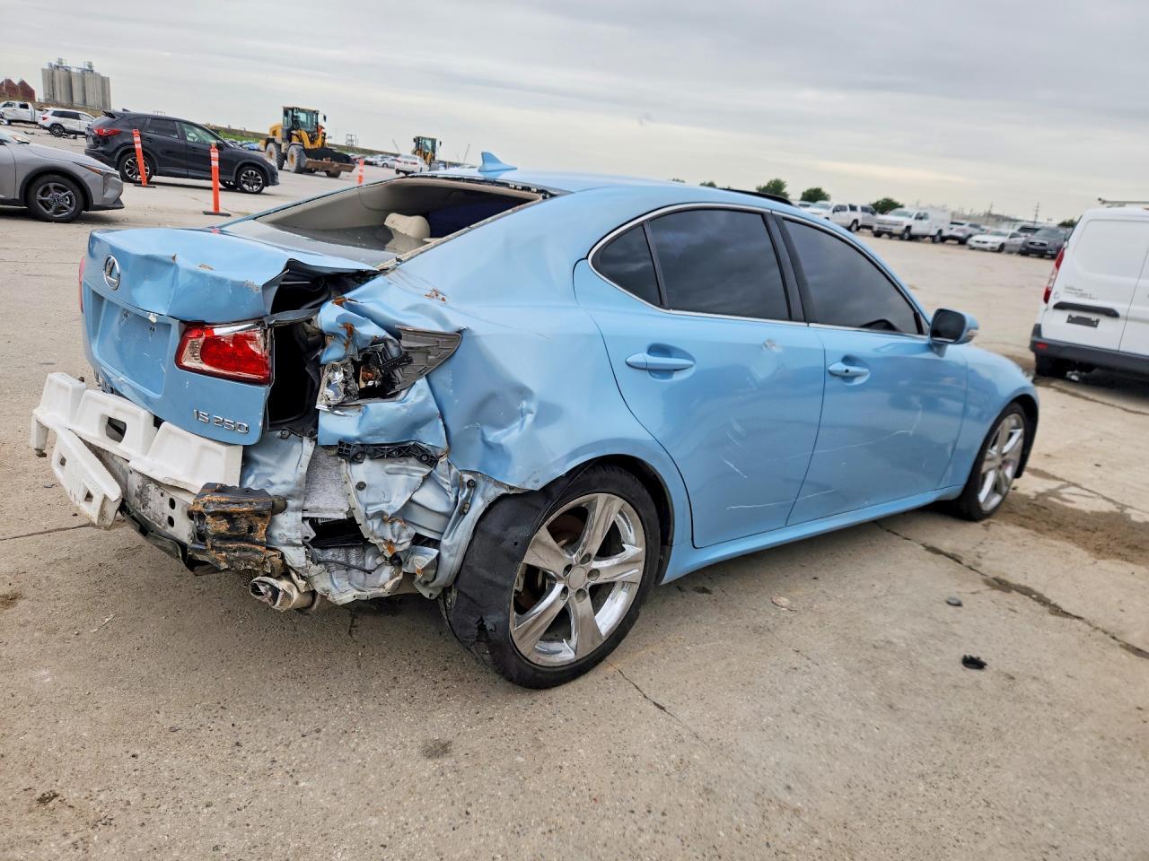 2011 Lexus Is 250 - Image 3