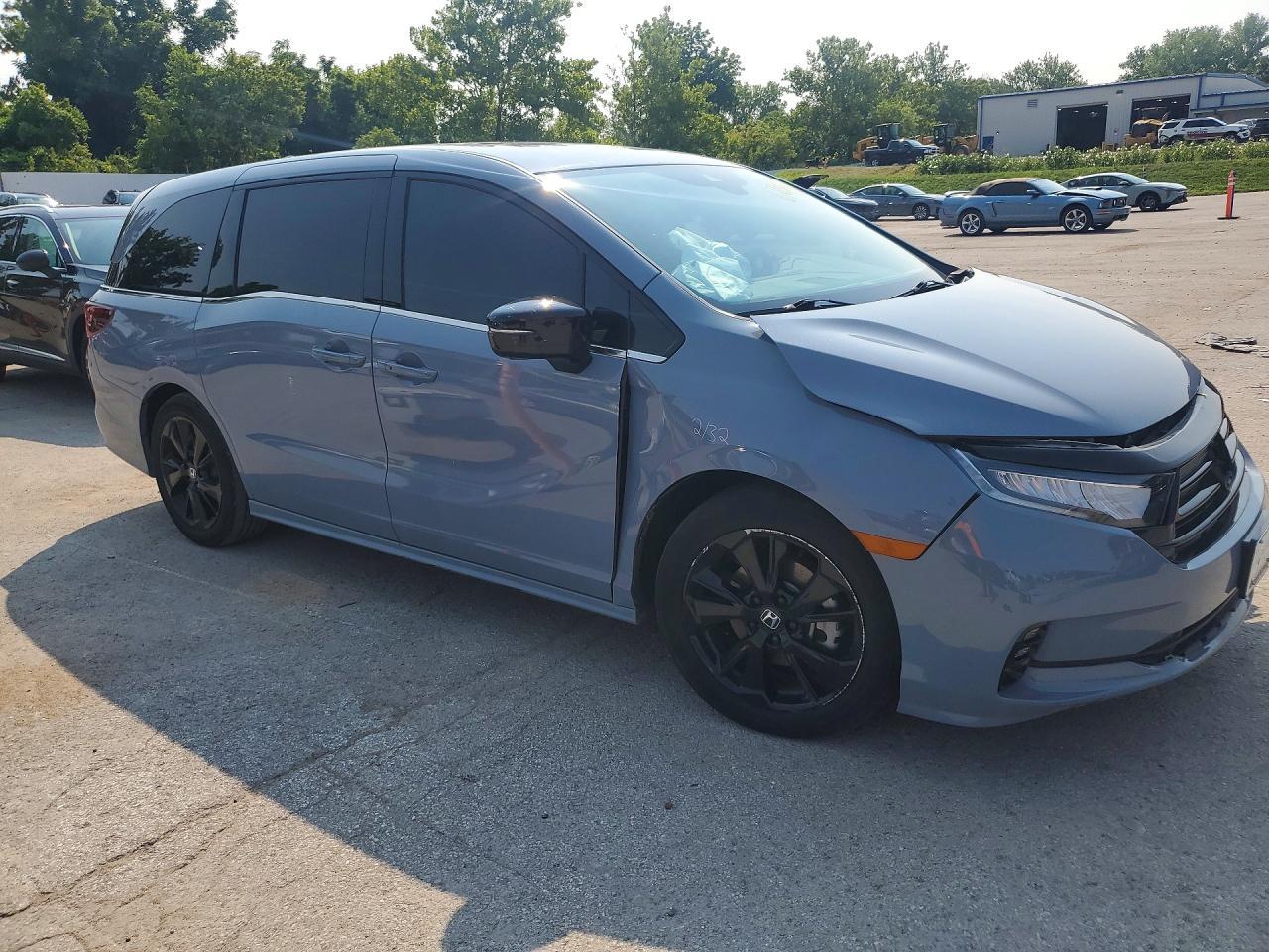 2023 Honda Odyssey Sport-L - Фото 4